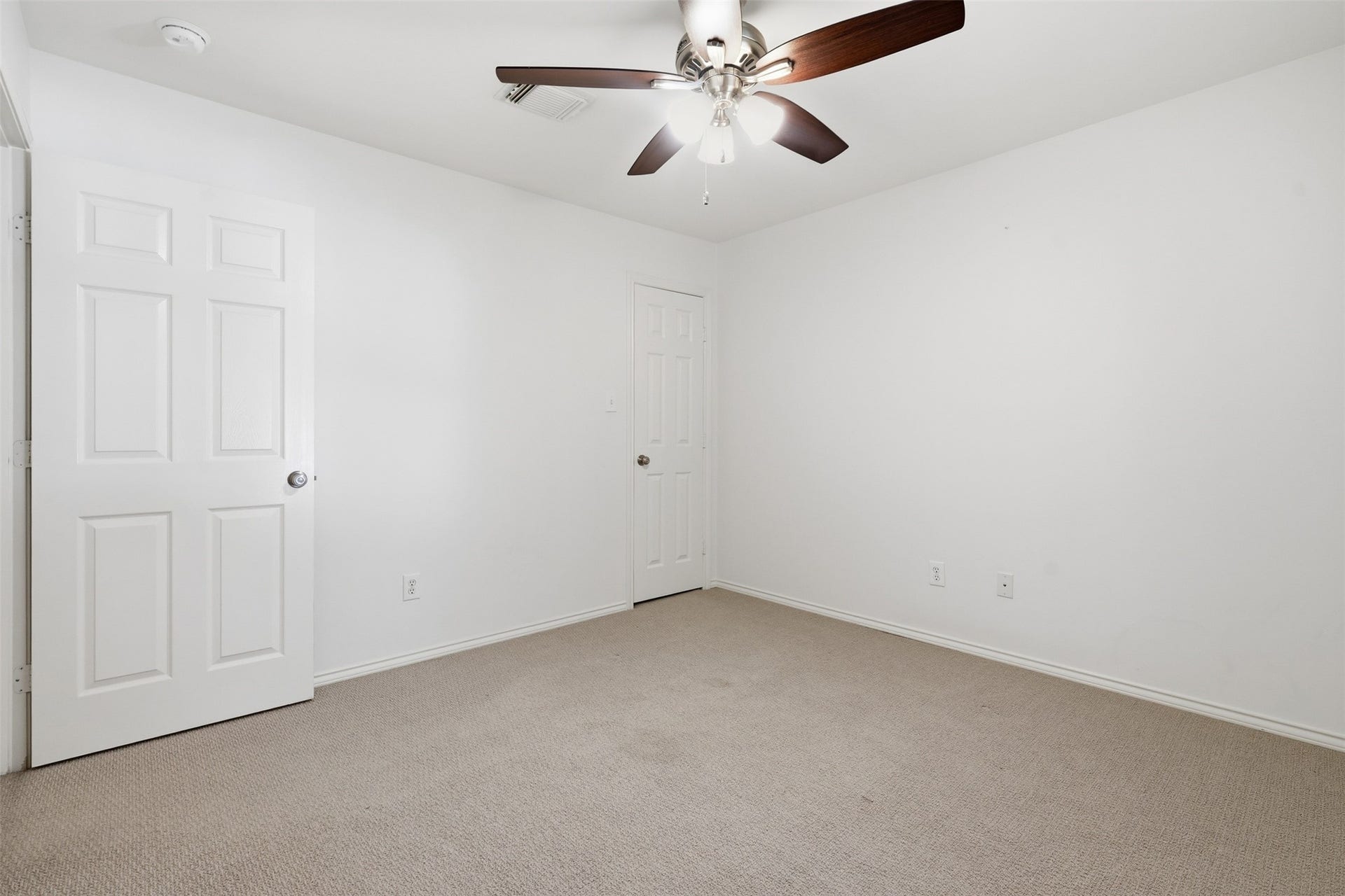 806 W Heights Hollow Lane, Houston, TX 77007 806 W Heights Hollow Lane, Houston, TX 77007