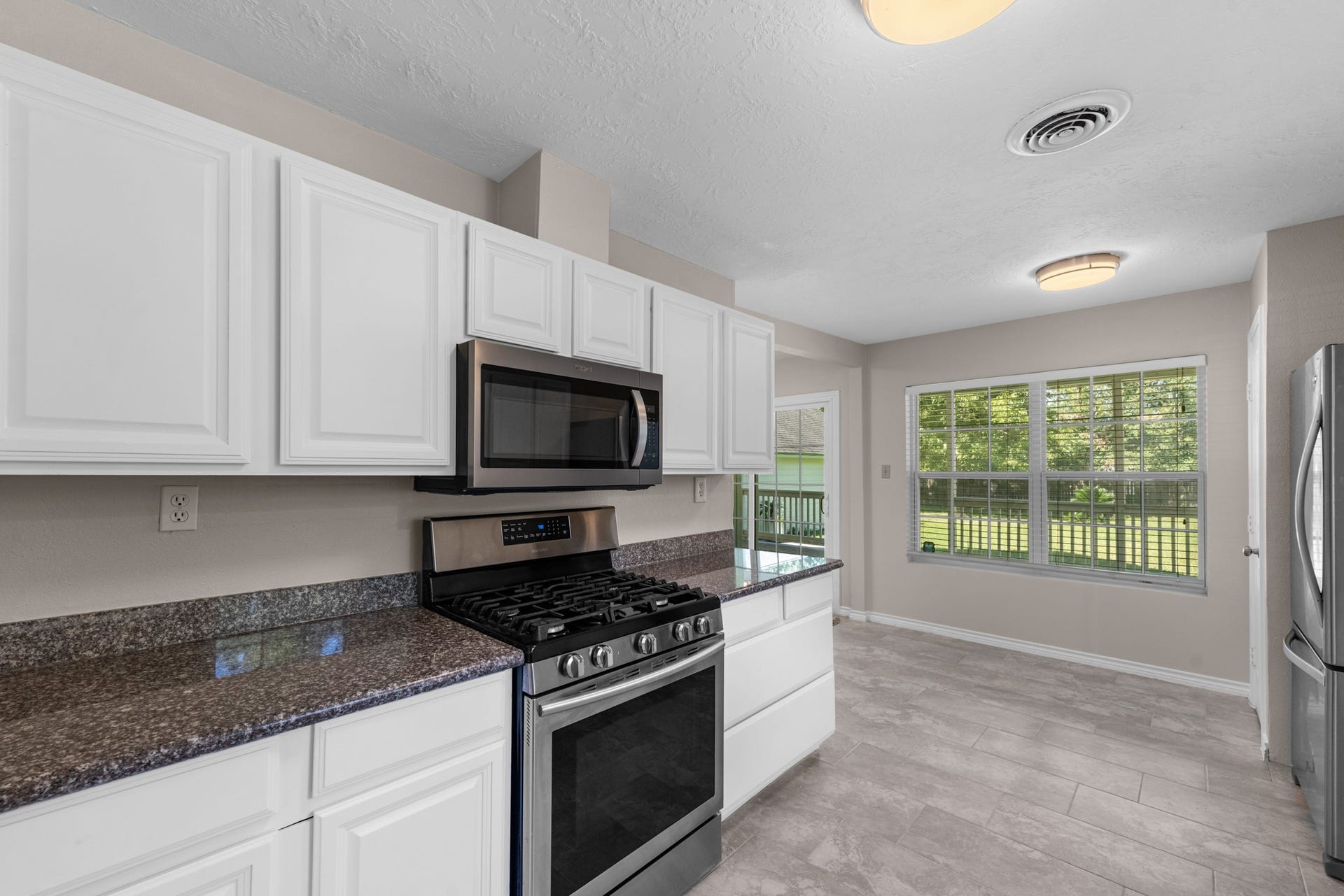 7475 Ashburn Street, Houston, TX 77061 7475 Ashburn Street, Houston, TX 77061