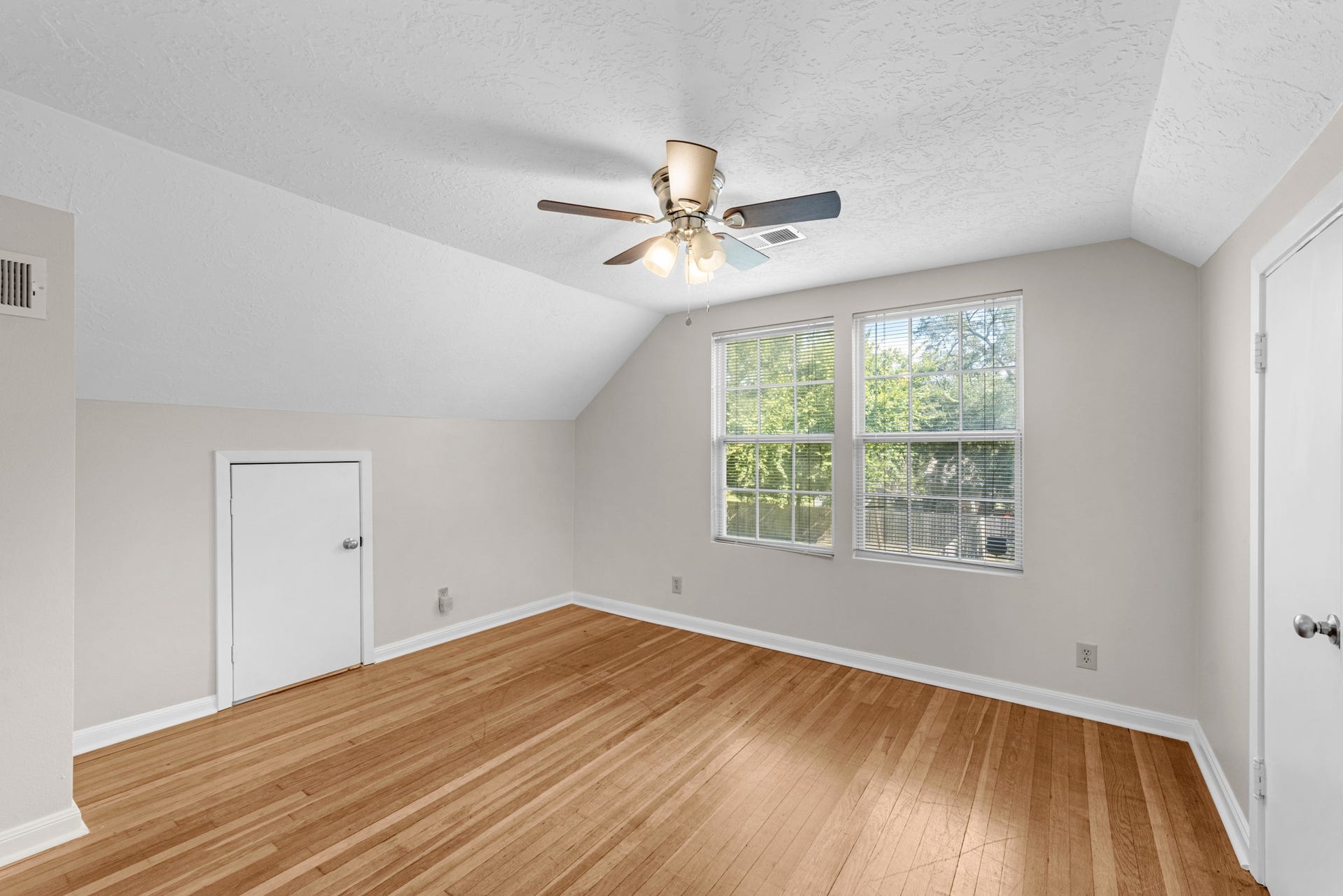 7475 Ashburn Street, Houston, TX 77061 7475 Ashburn Street, Houston, TX 77061
