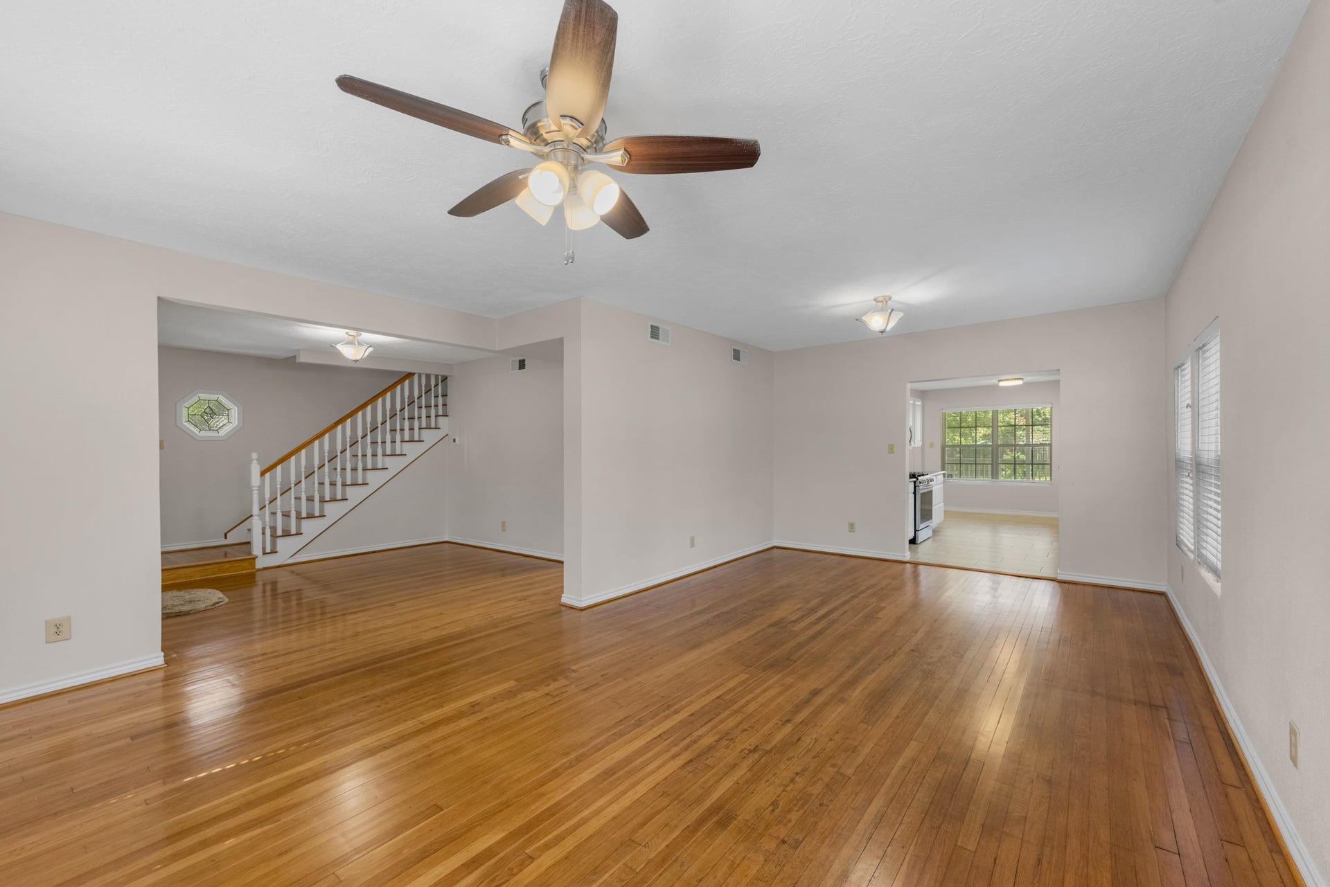 7475 Ashburn Street, Houston, TX 77061 7475 Ashburn Street, Houston, TX 77061