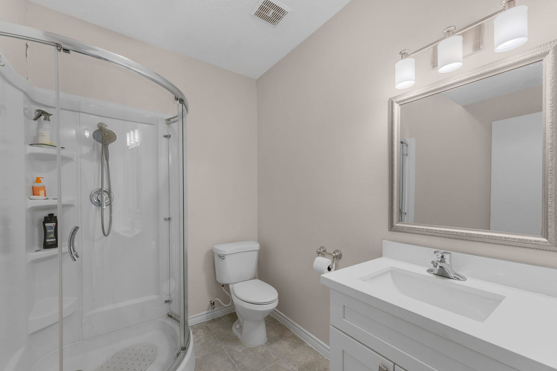 7475 Ashburn Street, Houston, TX 77061 7475 Ashburn Street, Houston, TX 77061
