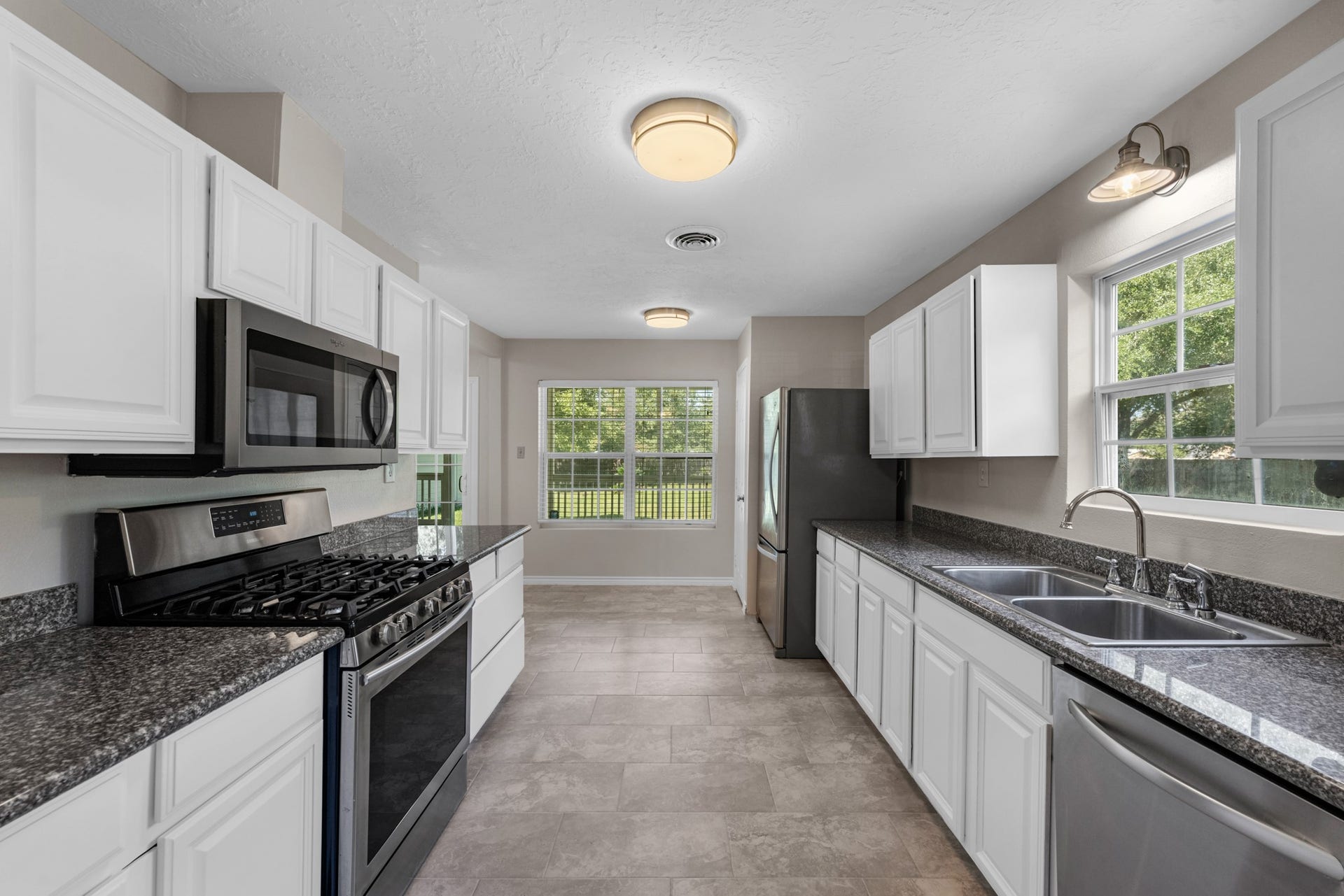 7475 Ashburn Street, Houston, TX 77061 7475 Ashburn Street, Houston, TX 77061