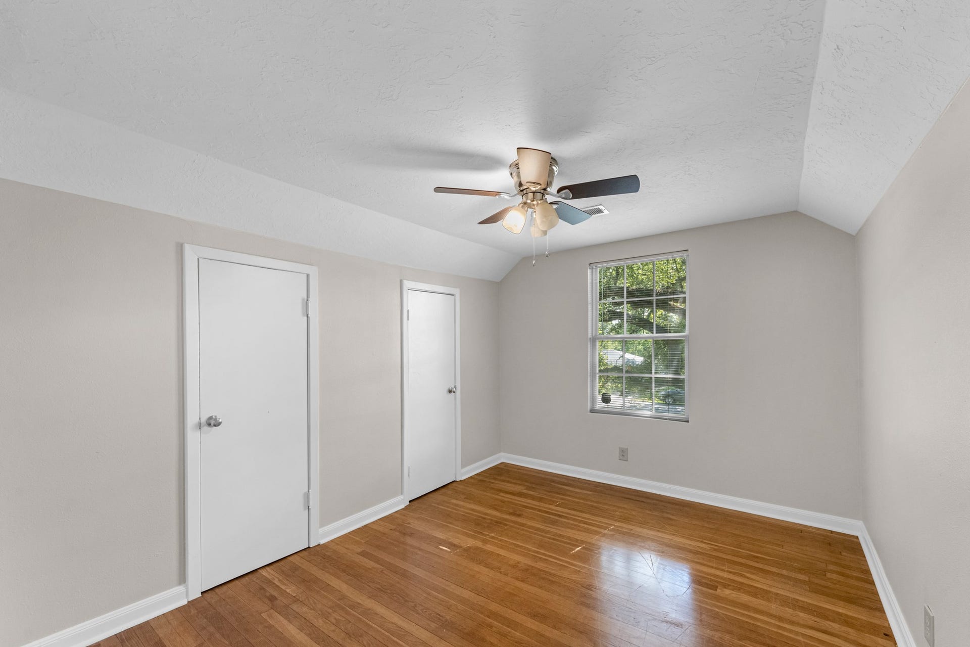 7475 Ashburn Street, Houston, TX 77061 7475 Ashburn Street, Houston, TX 77061