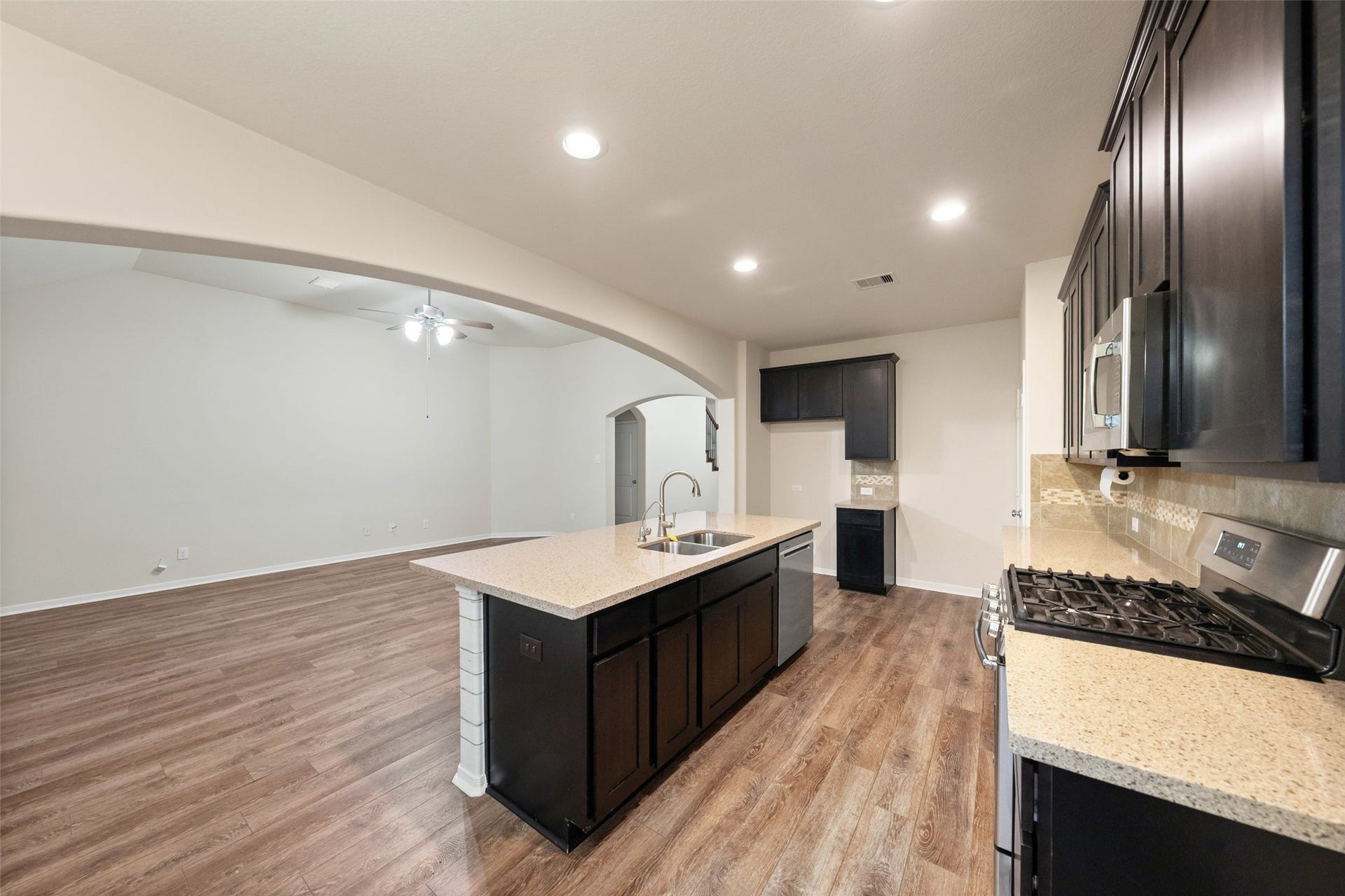 5182 Echo Falls Drive, Alvin, TX 77511 5182 Echo Falls Drive, Alvin, TX 77511