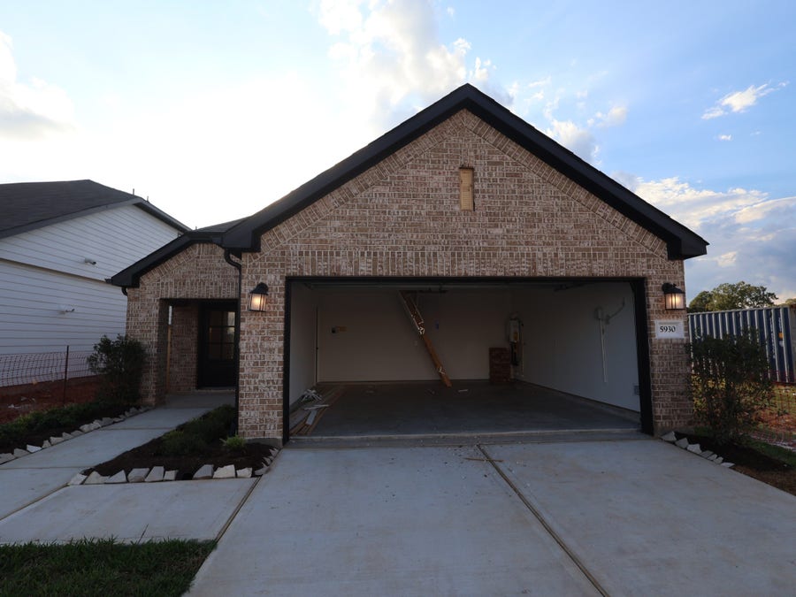 Property photo for 5930 Texas Sun Drive, Fulshear, TX