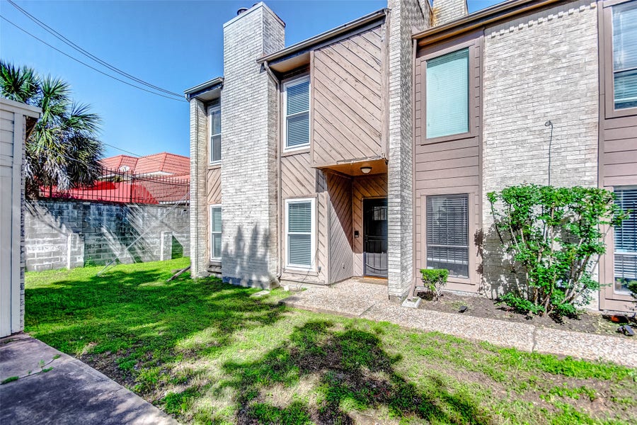 Property photo for 11280 Braes Forest Drive, #401, Houston, TX