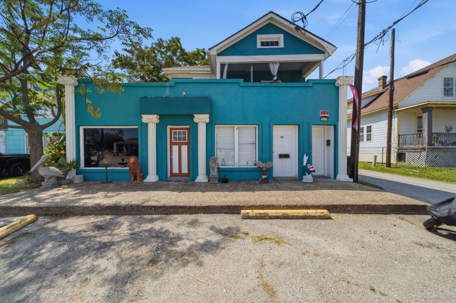 Property photo for 1613 39th Street, Galveston, TX