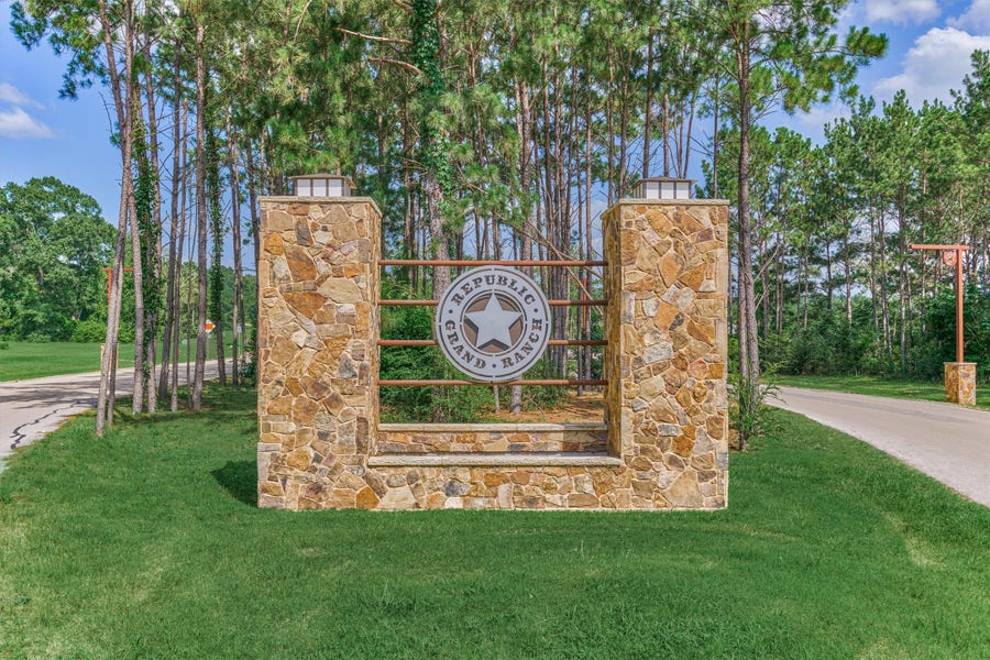 Property photo for 15546 Republic Park Trail, Willis, TX