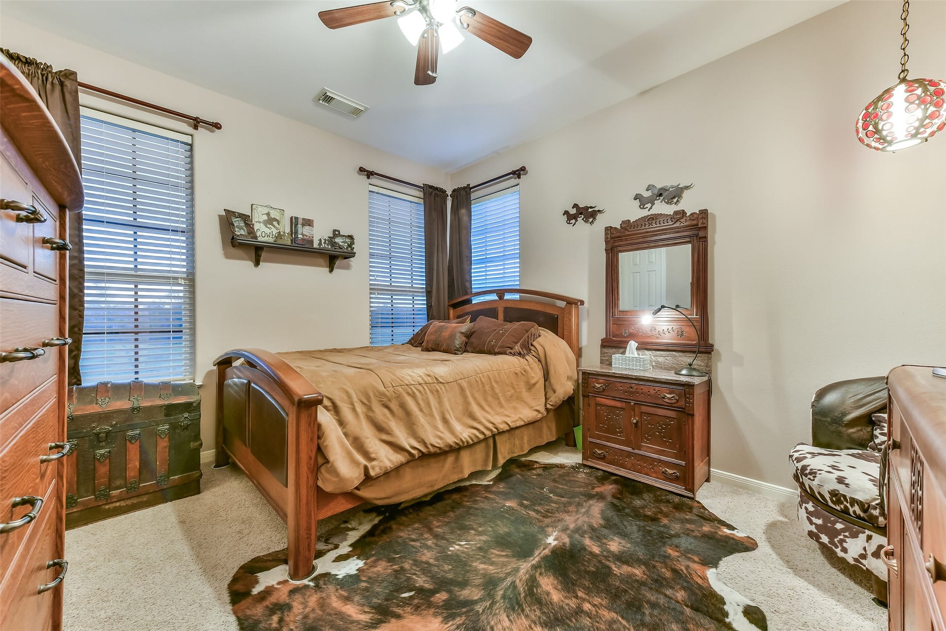 7703 Blimp Base Road, Hitchcock, TX 77563 Bedroom 3