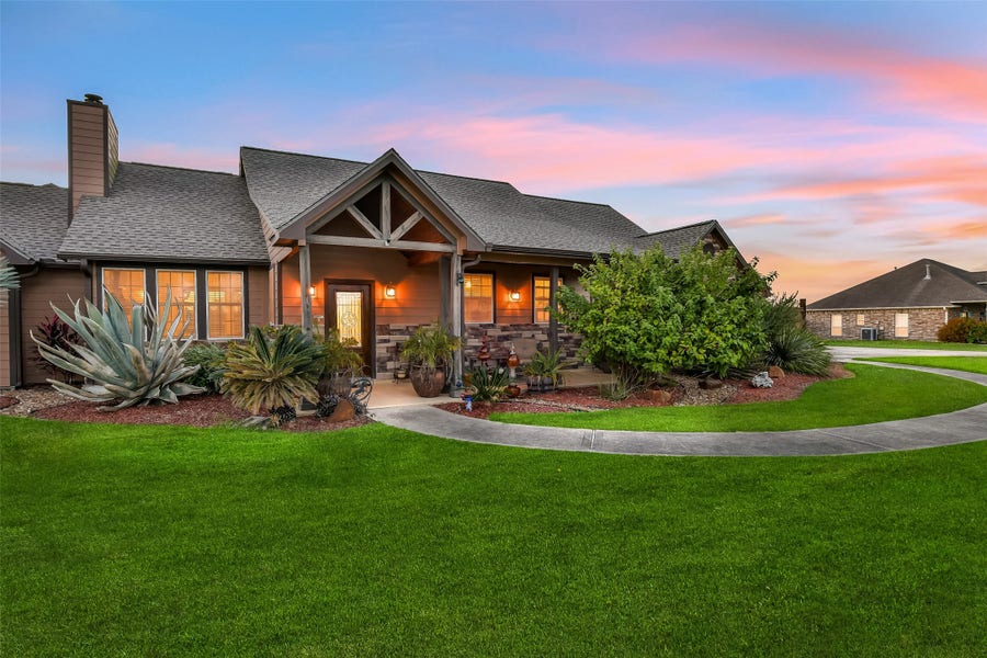 Property photo for 7703 Mecom Road, Hitchcock, TX