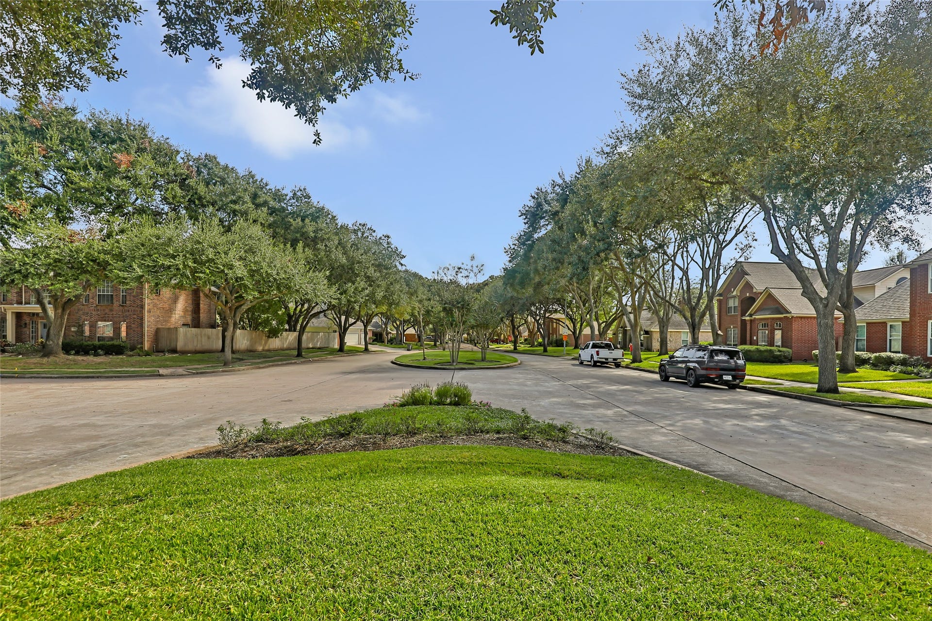 2007 Southern Place, Richmond, TX 77406 Look at those tree lined streets!!