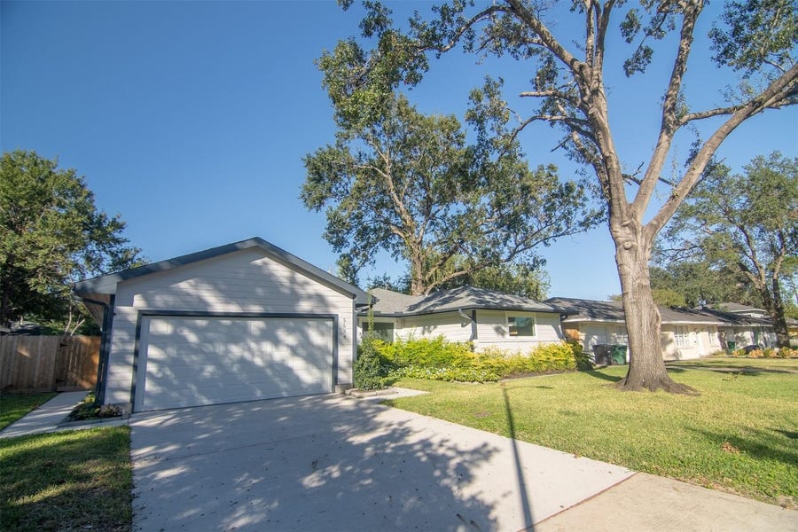 Property photo for 5534 Pagewood Lane Lane, Houston, TX