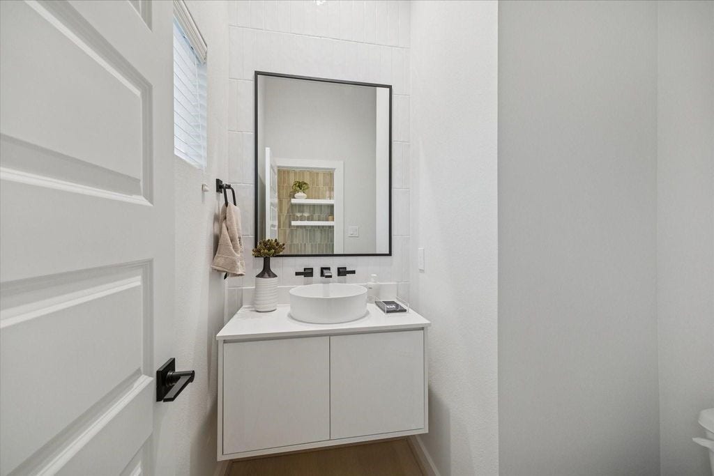 811 Thornton Road, #E, Houston, TX 77018