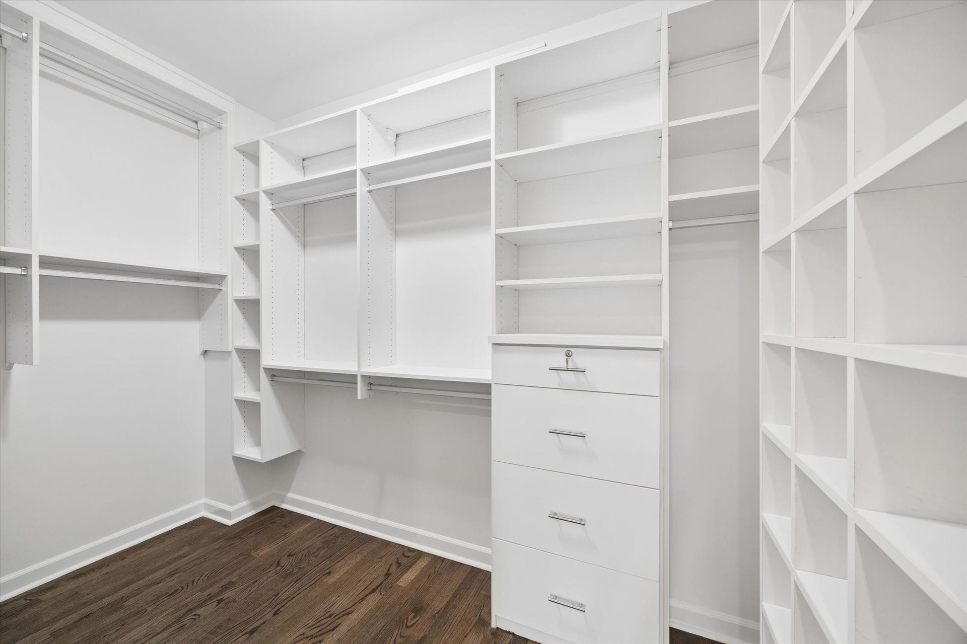 2211 Briarglen Drive, #508, Houston, TX 77027 2211 Briarglen Drive, #508, Houston, TX 77027