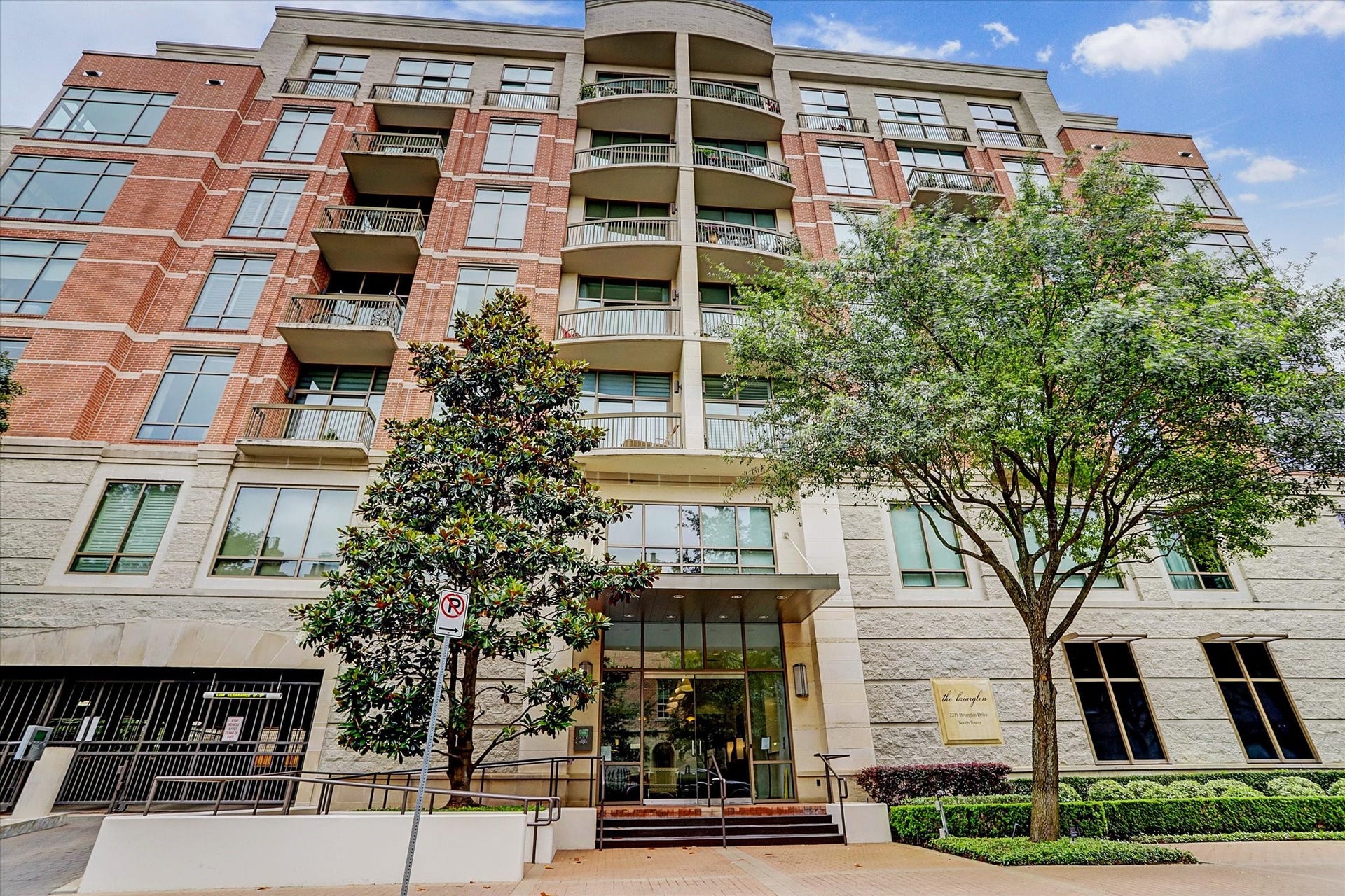 2211 Briarglen Drive, #508, Houston, TX 77027 2211 Briarglen Drive, #508, Houston, TX 77027