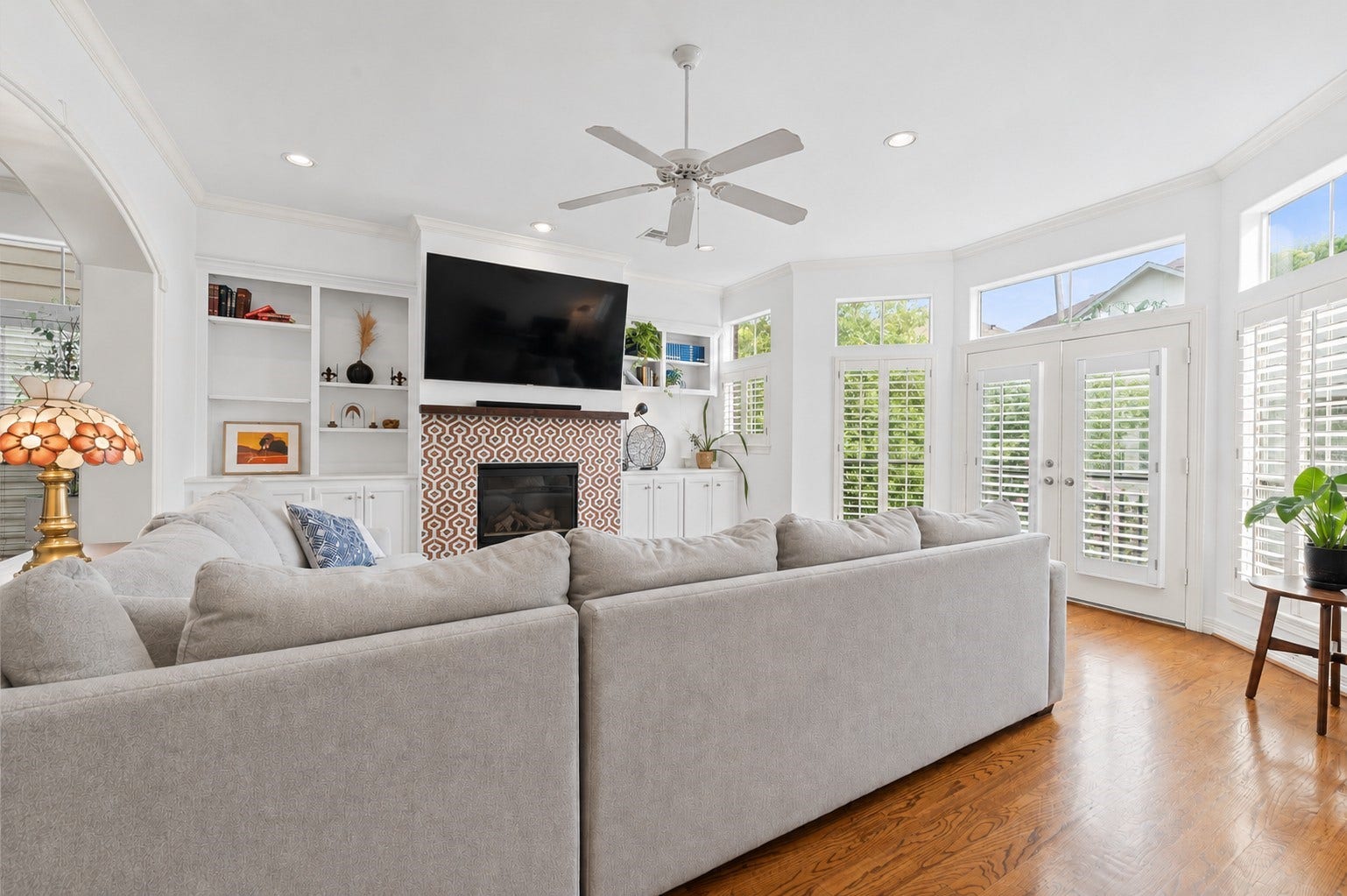 Built-ins on both sides of fireplace.
