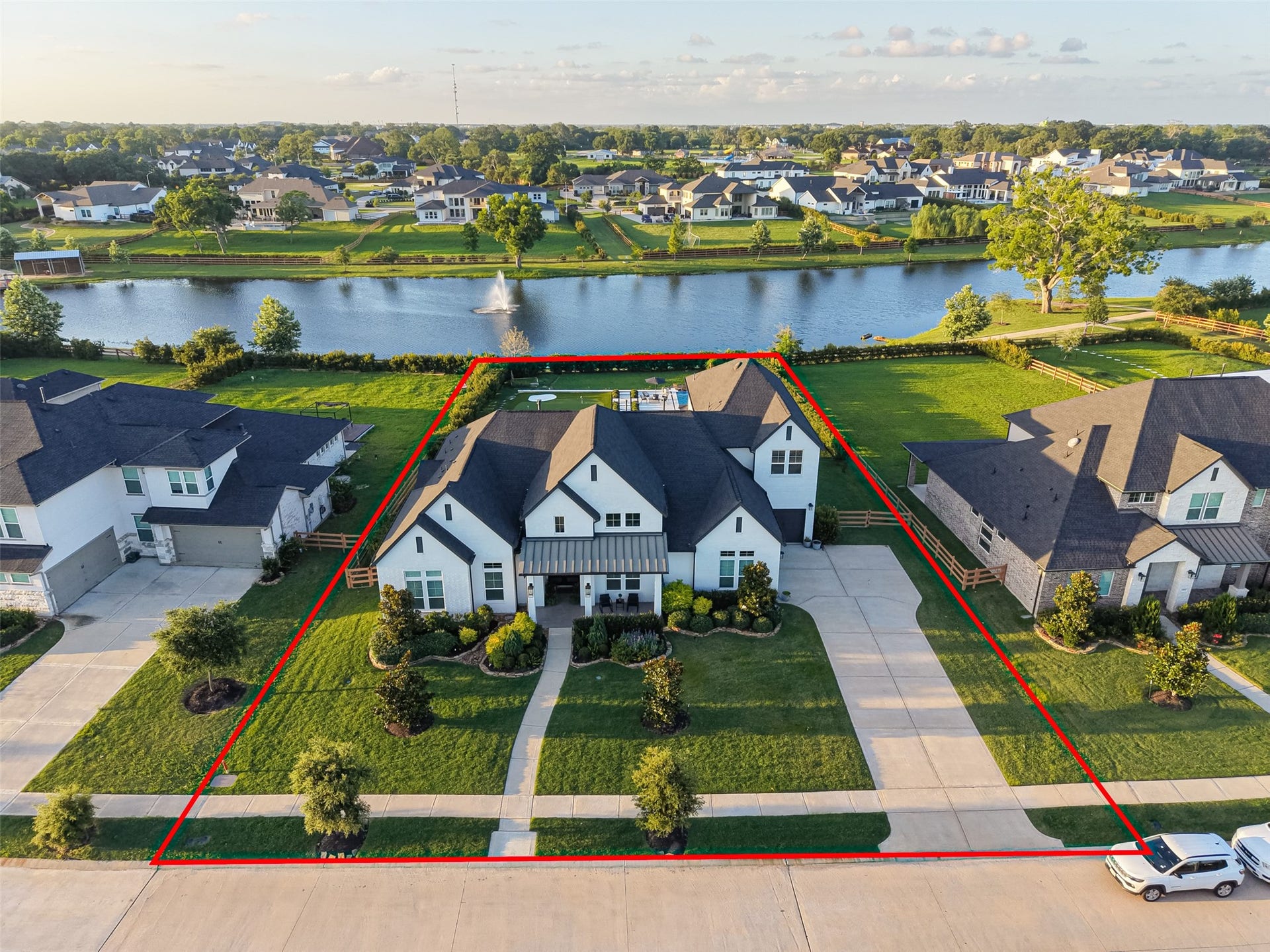 29612 Fulshear Lake Trace, Fulshear, TX 77406 Welcome to 29612 Fulshear Lake Trace.
Outstanding lake view!