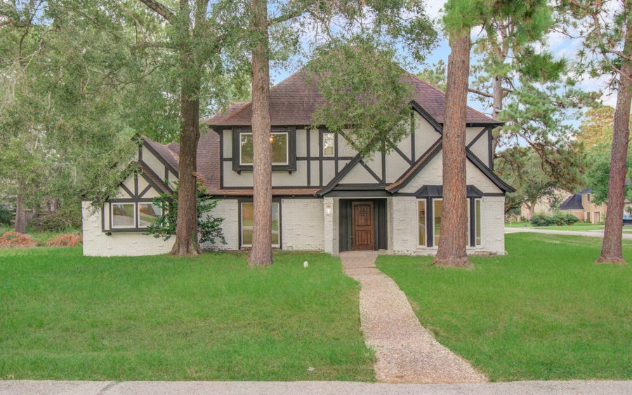 Property photo for 703 Ravensworth Drive, Conroe, TX