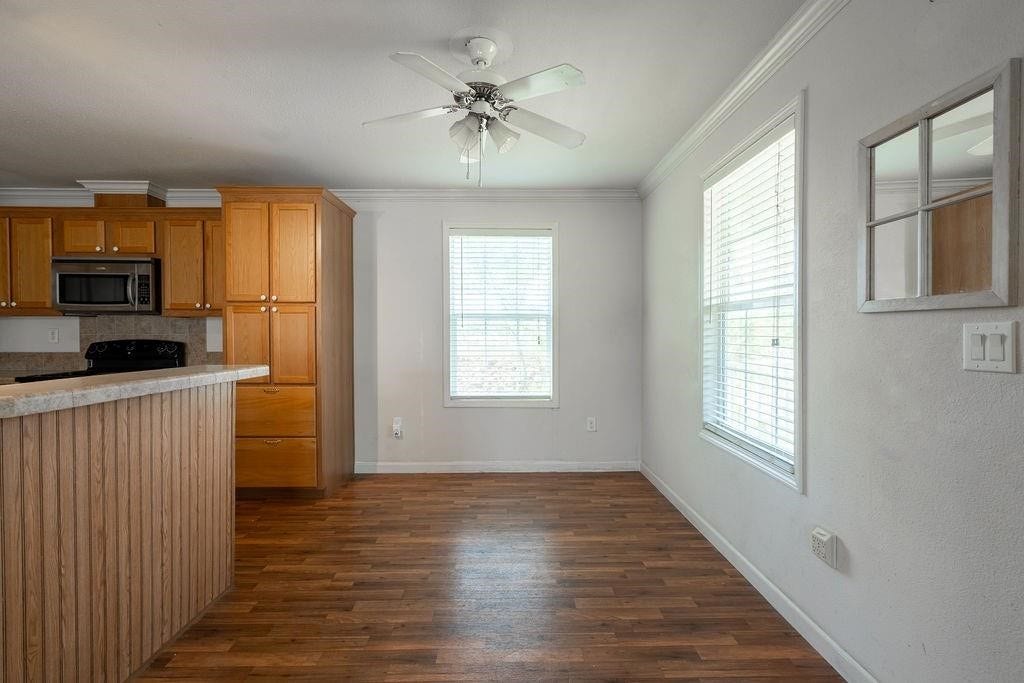 635 8th Street, San Leon, TX 77539 635 8th Street, San Leon, TX 77539