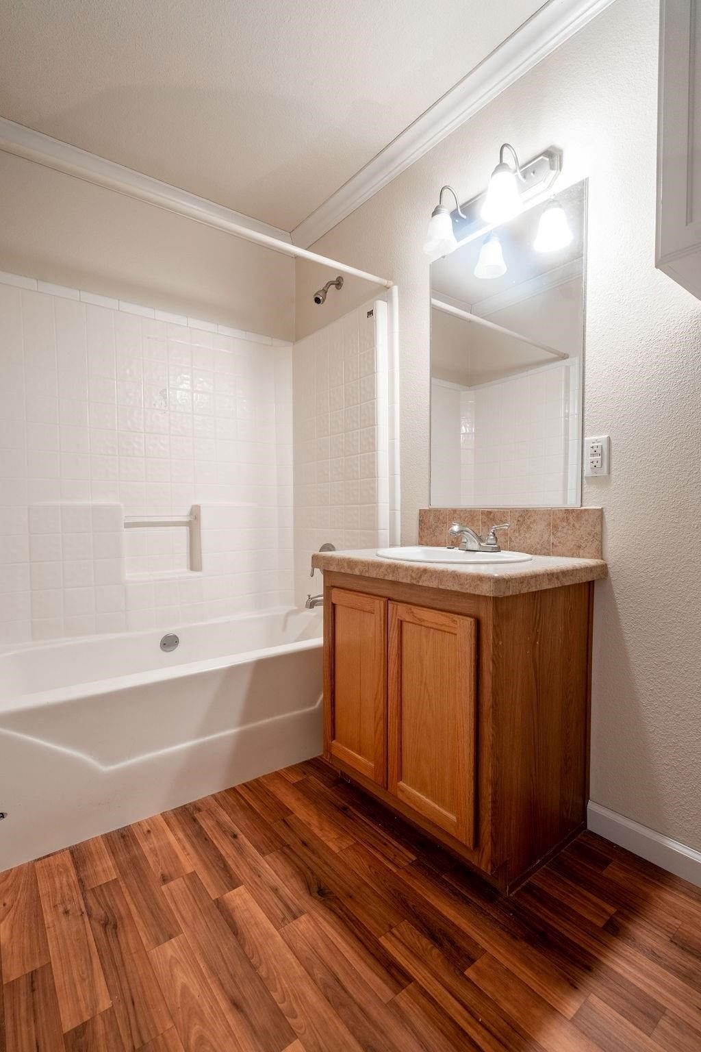 635 8th Street, San Leon, TX 77539 635 8th Street, San Leon, TX 77539