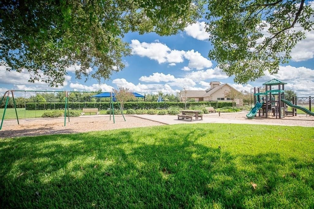 2327 Lily Cove Court, Richmond, TX 77469
