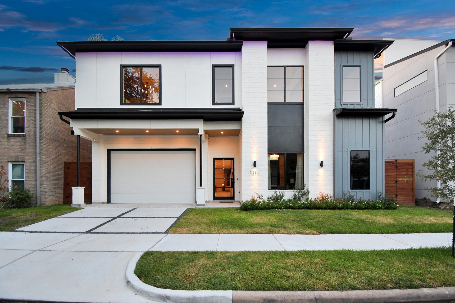 5414 John Dreaper Drive, Houston, TX 77056 Nestled in Houstons prestigious Galleria enclave, this newly completed contemporary masterpiece offers unrivaled luxury living at its finest.