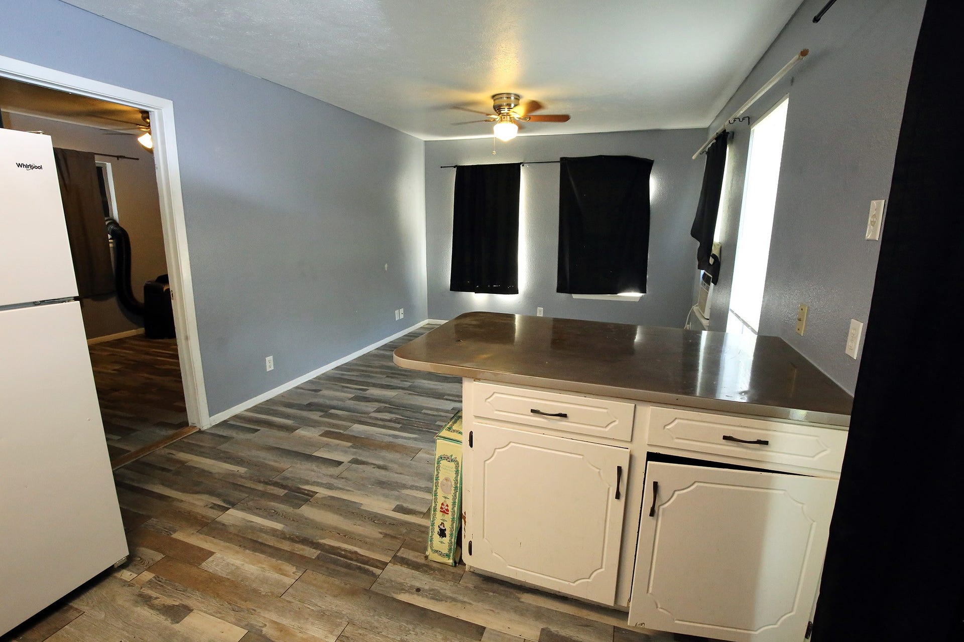 4406 Fm-646 N 1, Santa Fe, TX 77510 Looking towards the living room from the kitchen