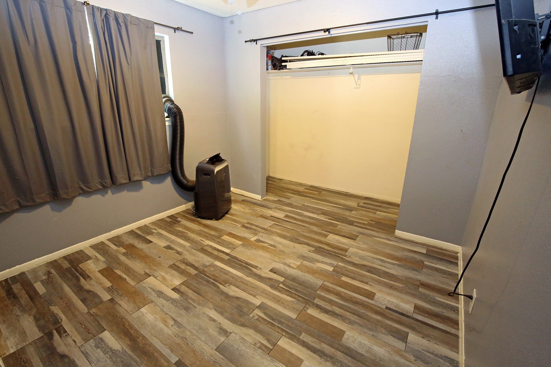 4406 Fm-646 N 1, Santa Fe, TX 77510 Bedroom