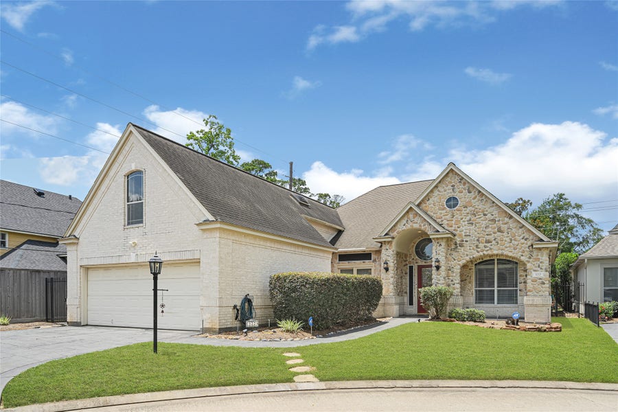 Property photo for 122 Marble Staff Court, Houston, TX