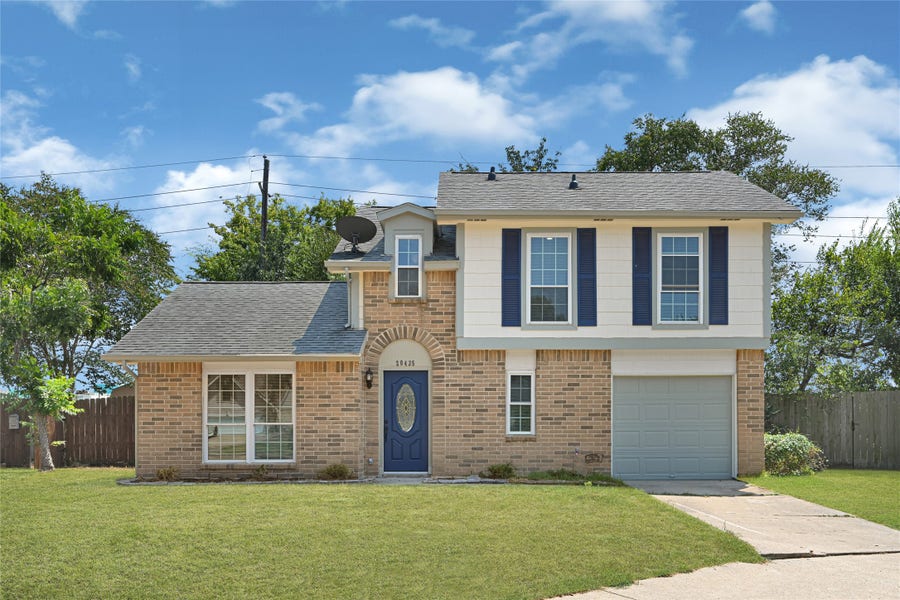 Property photo for 20435 Blue Juniper Drive, Katy, TX