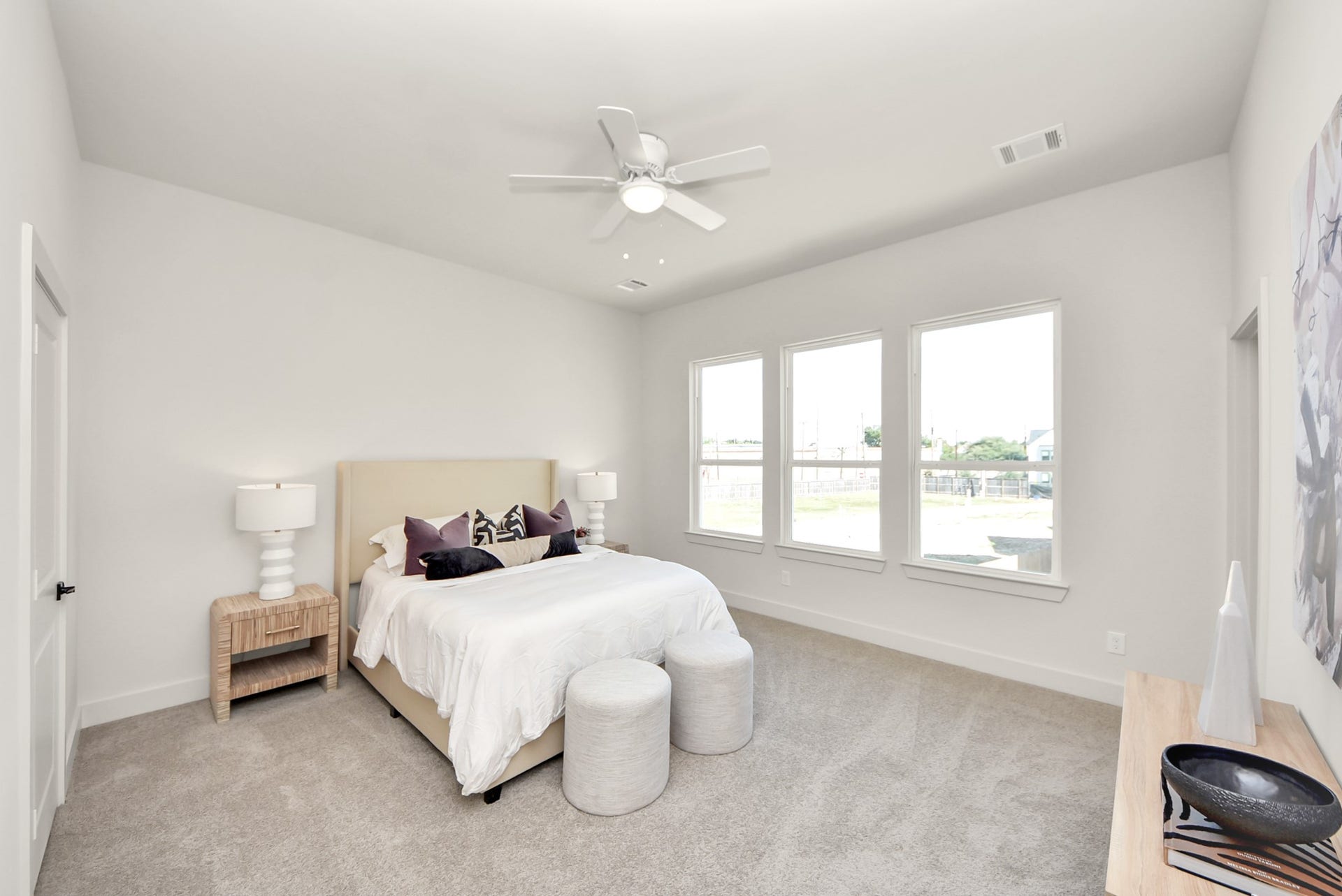 5222 & 5224 Edgewood Street, Houston, TX 77011 Primary bedroom on the second floor of 5224 Edgewood St