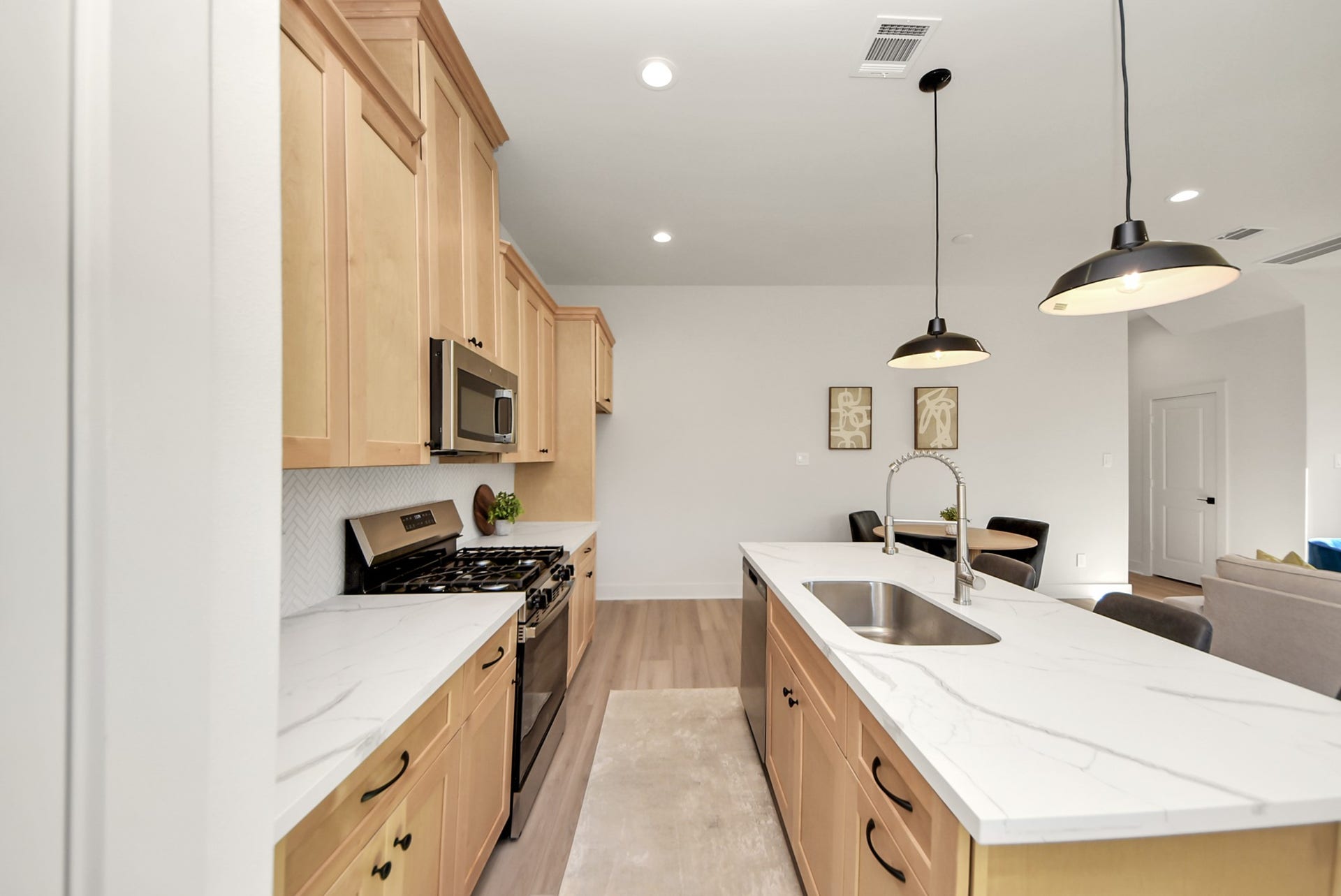 5222 & 5224 Edgewood Street, Houston, TX 77011 Kitchen on the first floor of 5224 Edgewood St