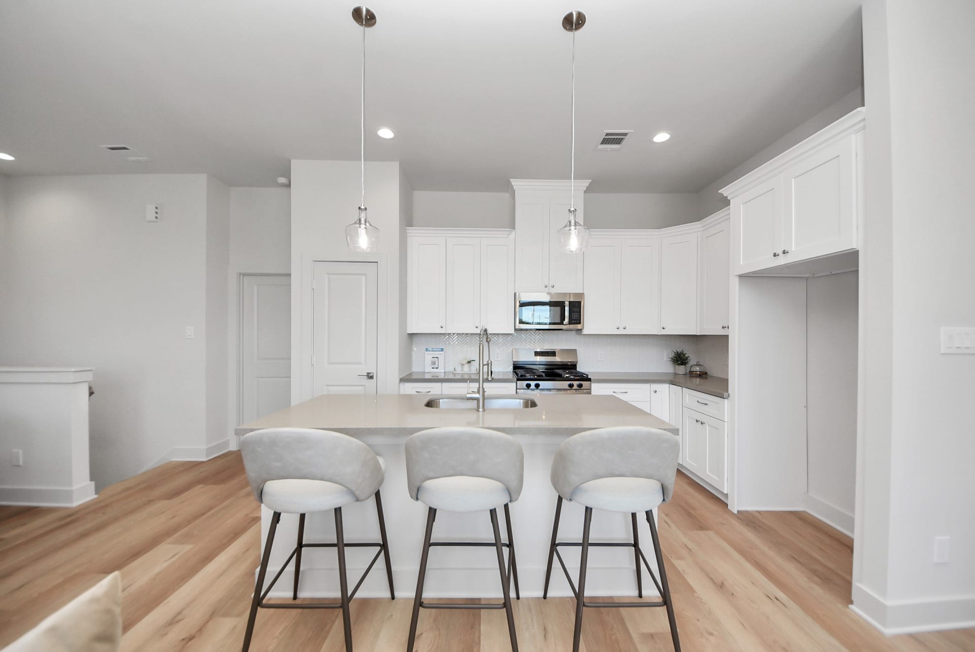 5222 & 5224 Edgewood Street, Houston, TX 77011 Kitchen on the second floor of 5222 Edgewood St