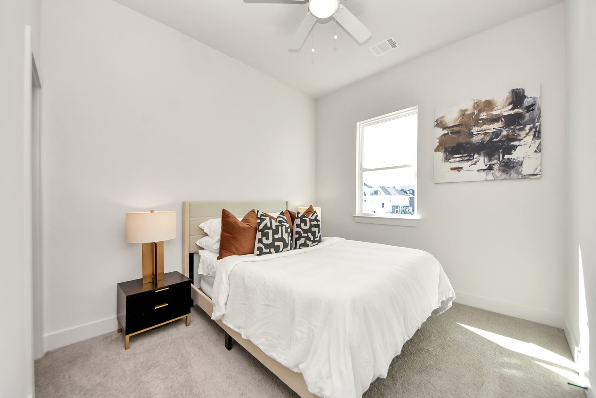 5222 & 5224 Edgewood Street, Houston, TX 77011 Second bedroom on the second floor of 5224 Edgewood St