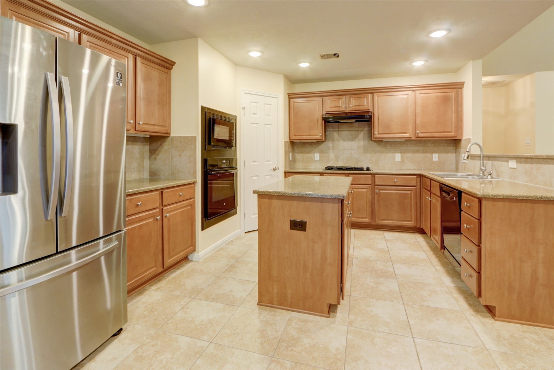 6611 Marble Falls Lane, Manvel, TX 77578 6611 Marble Falls Lane, Manvel, TX 77578