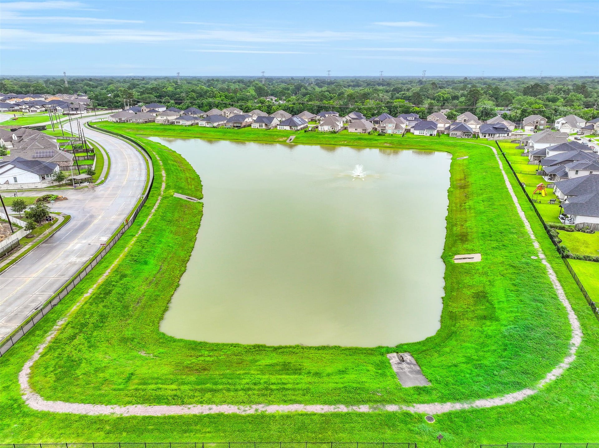 Martha's Vineyard combines exceptional neighborhood amenities with a convenient location, offering easy access to Highway 6, Highway 35, and Highway 288 for an easy commute to Pearland, Houston, Lake Jackson, and surrounding areas.
