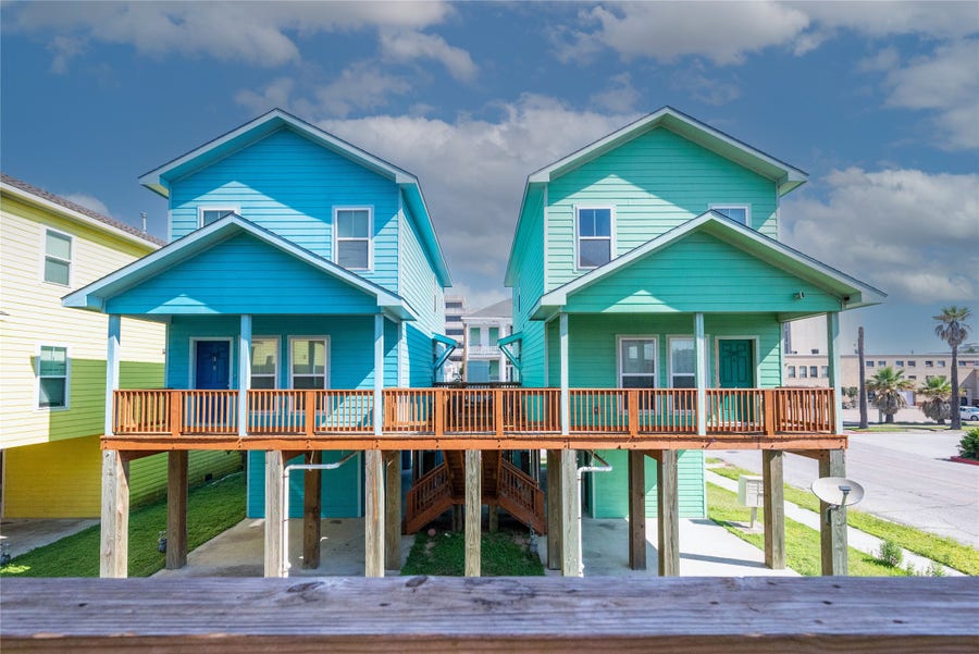 Property photo for 2101 Sealy Street, Galveston, TX