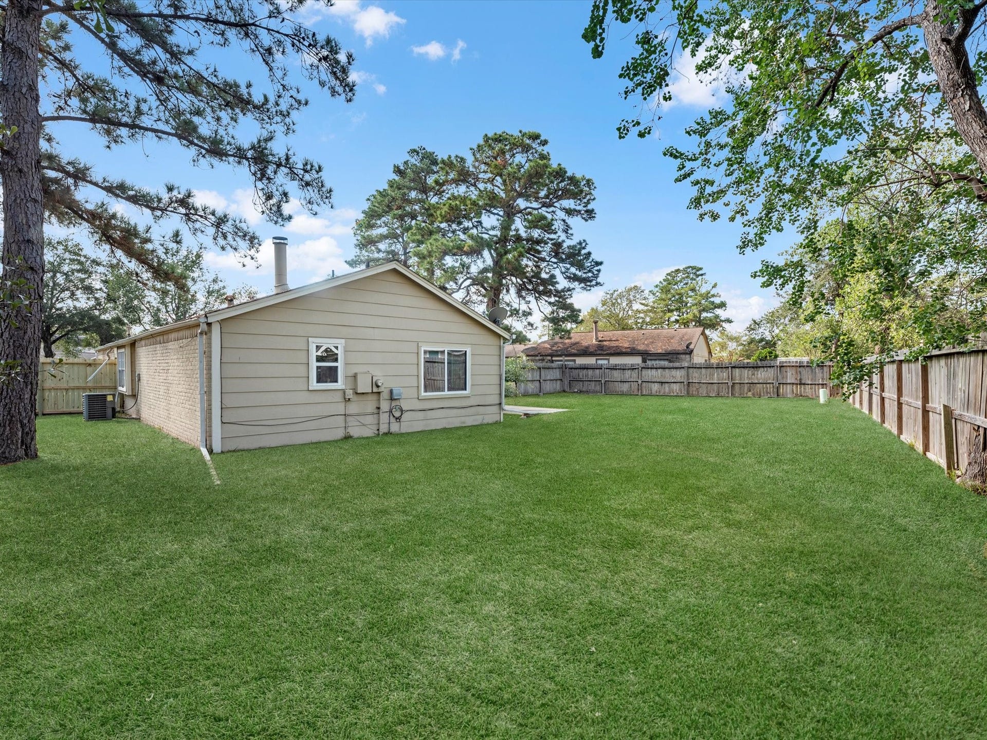 9902 Stepney Green Drive, Houston, TX 77070