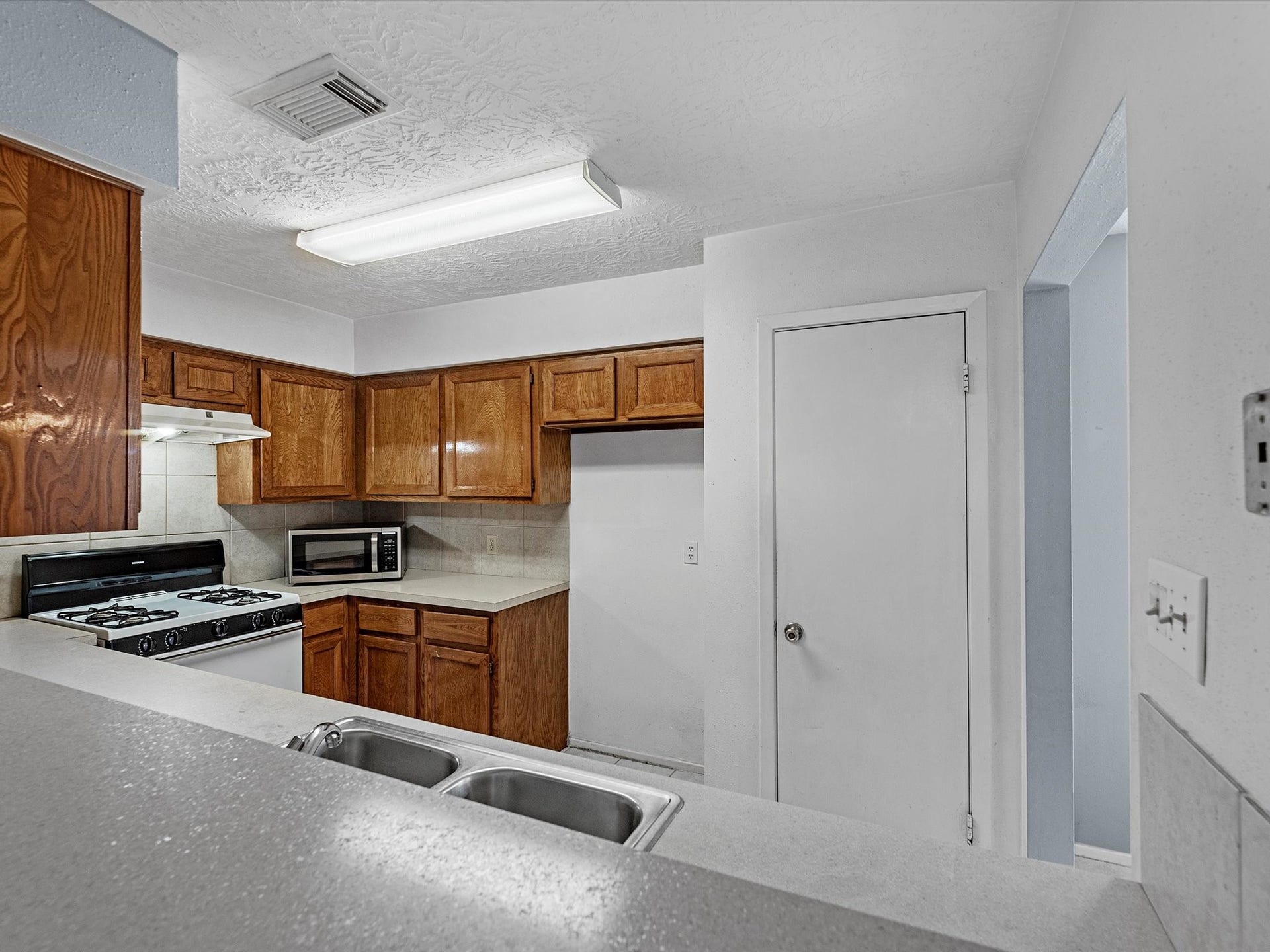 9902 Stepney Green Drive, Houston, TX 77070