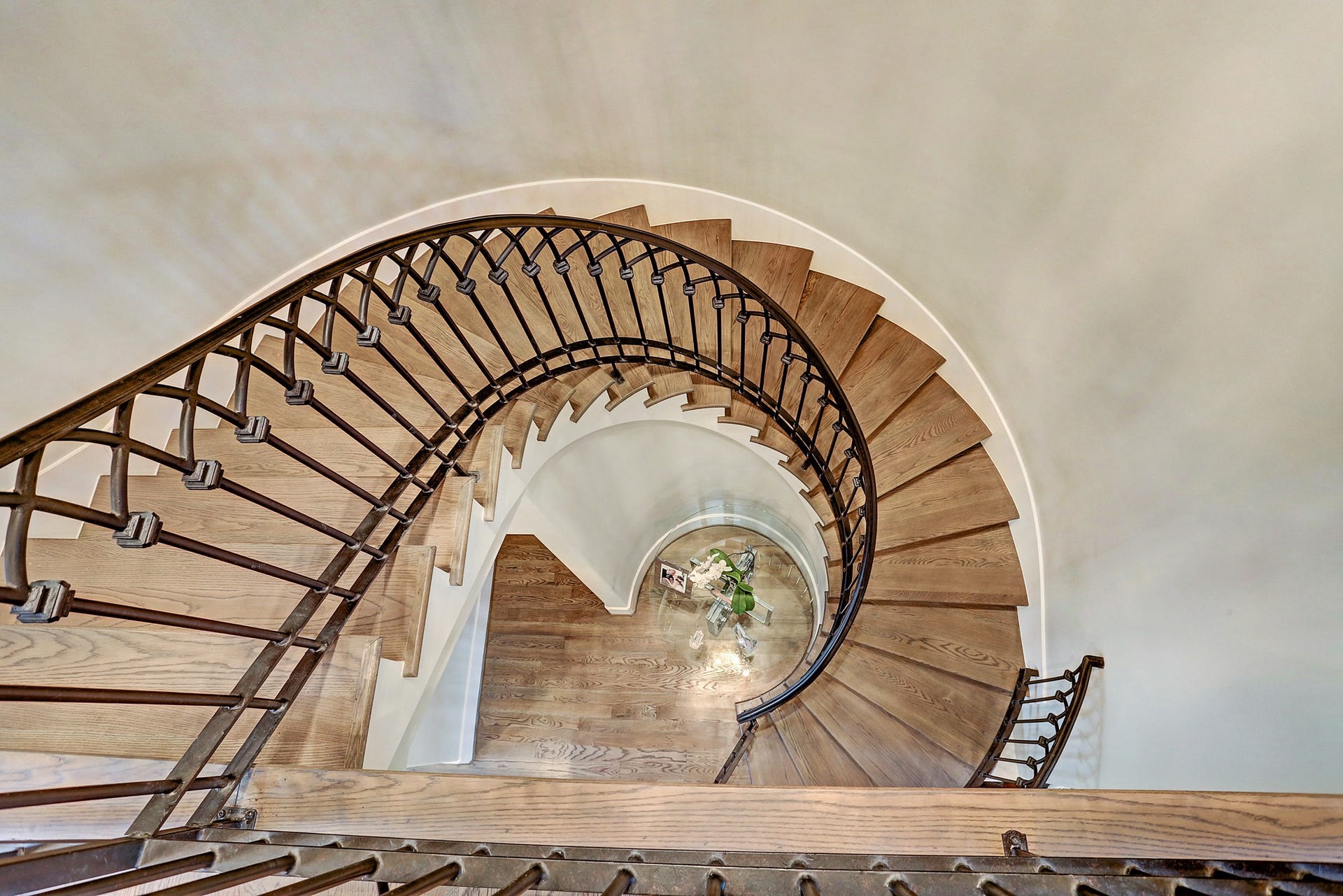 Elegant spiral staircase.