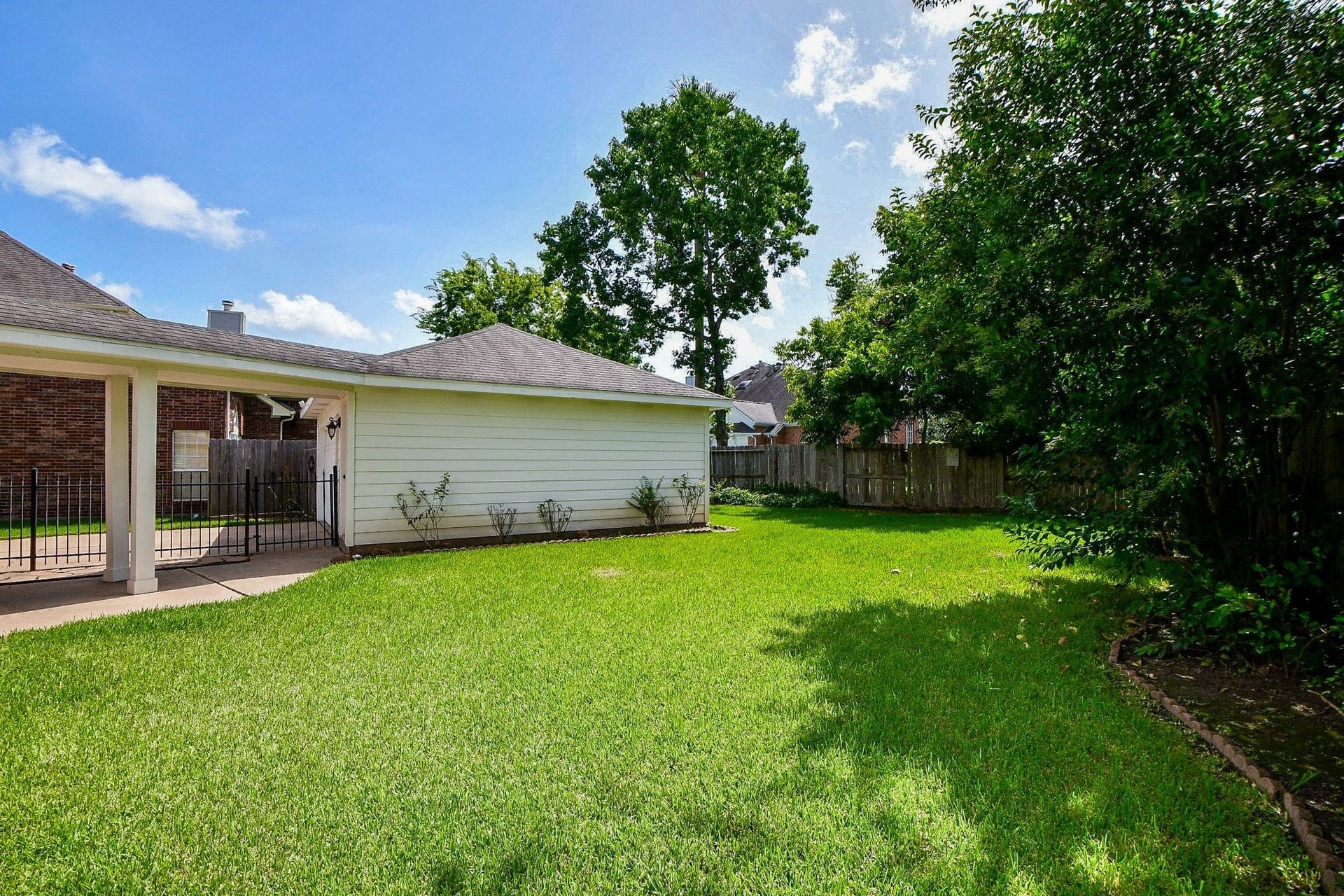 5430 Davids Bend Drive, Sugar Land, TX 77479