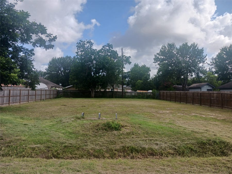 Property photo for 6217 Willow Dale Street, Houston, TX