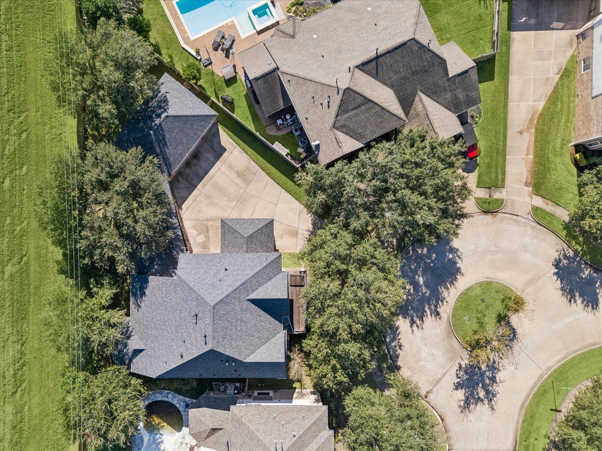 2202 SUMMER WIND DRIVE, Sugar Land, TX 77479 LARGE PIE-SHAPED CUL-DE-SAC LOT!