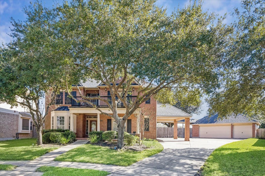 Property photo for 2202 SUMMER WIND DRIVE, Sugar Land, TX