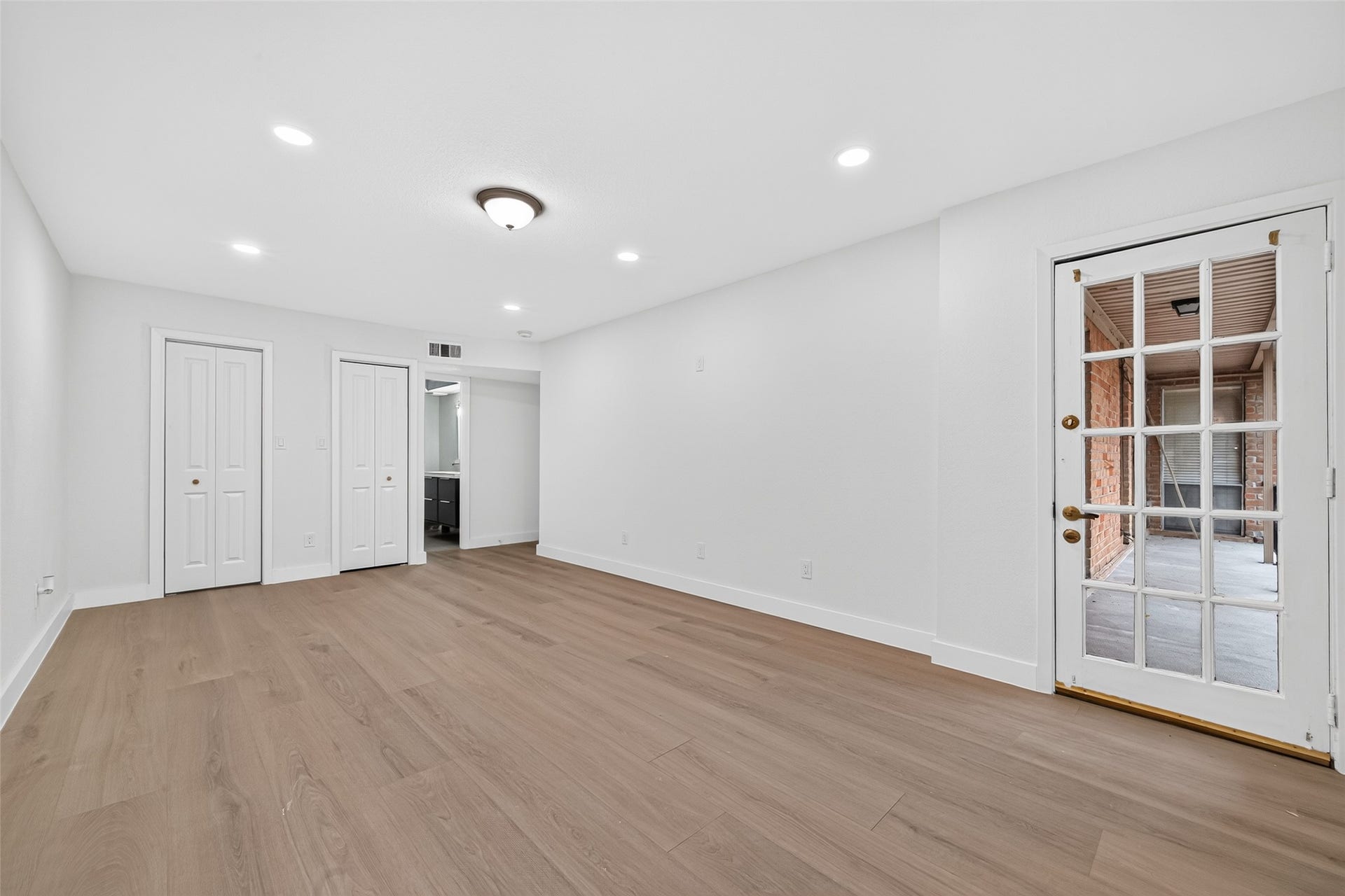 4633 Wild Indigo Street, #530, Houston, TX 77027 4633 Wild Indigo Street, #530, Houston, TX 77027