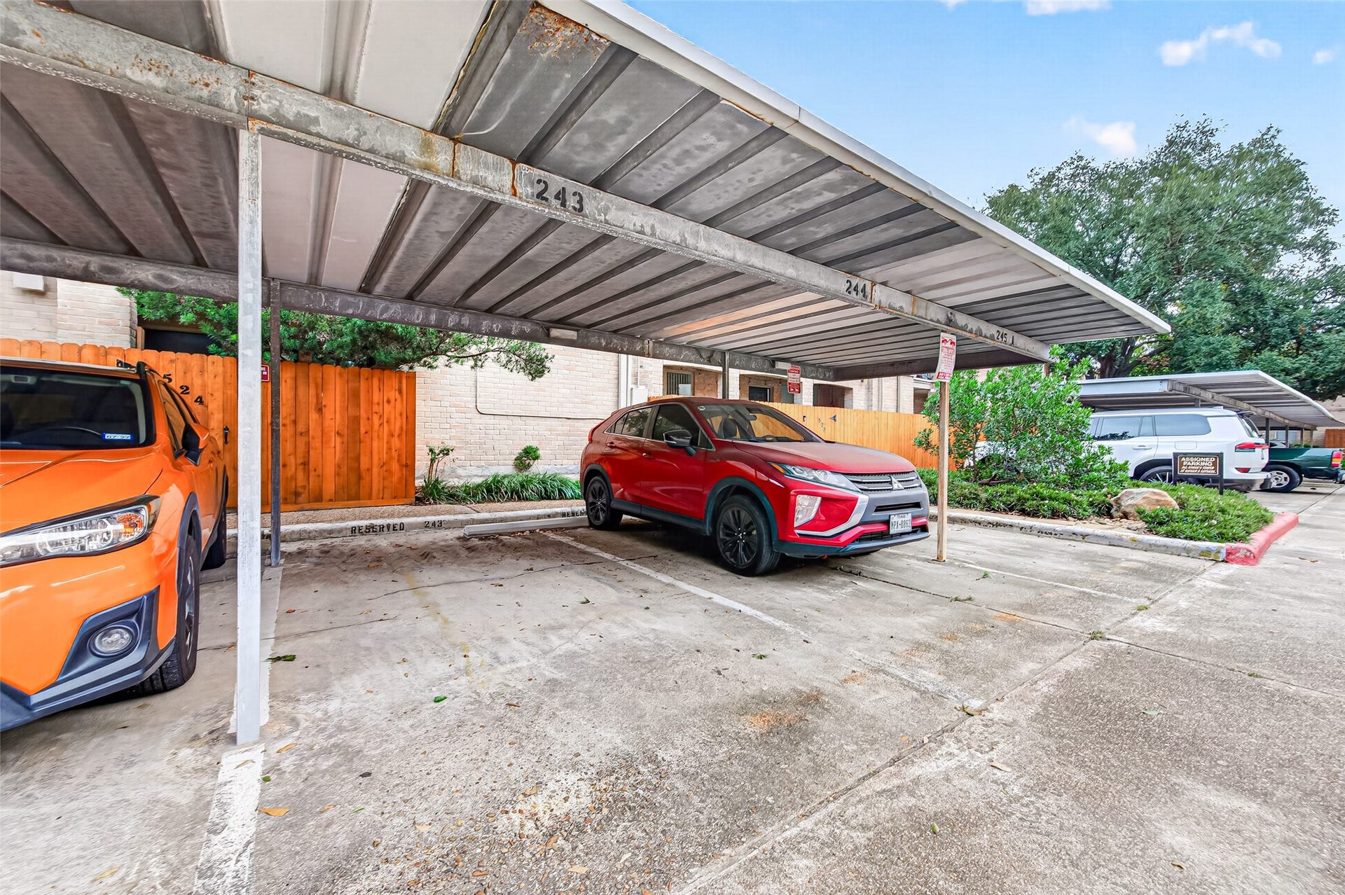 4633 Wild Indigo Street, #530, Houston, TX 77027 4633 Wild Indigo Street, #530, Houston, TX 77027