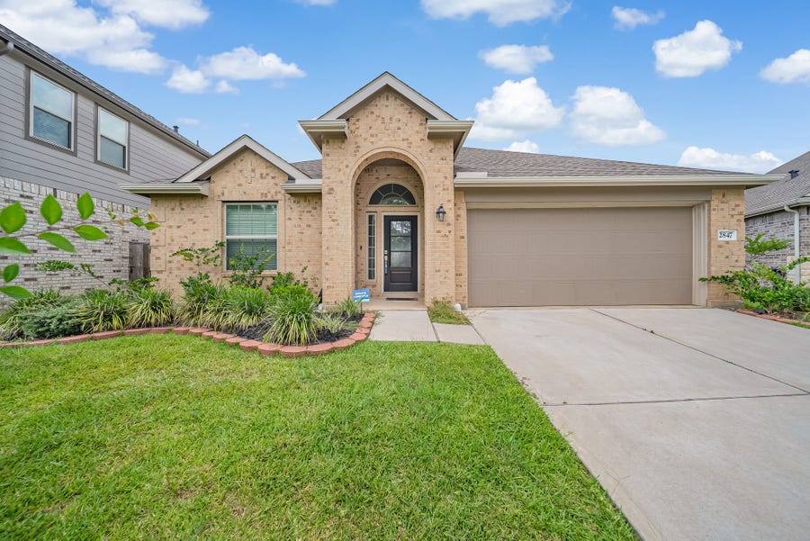 Property photo for 2847 Mistygate Court, Conroe, TX