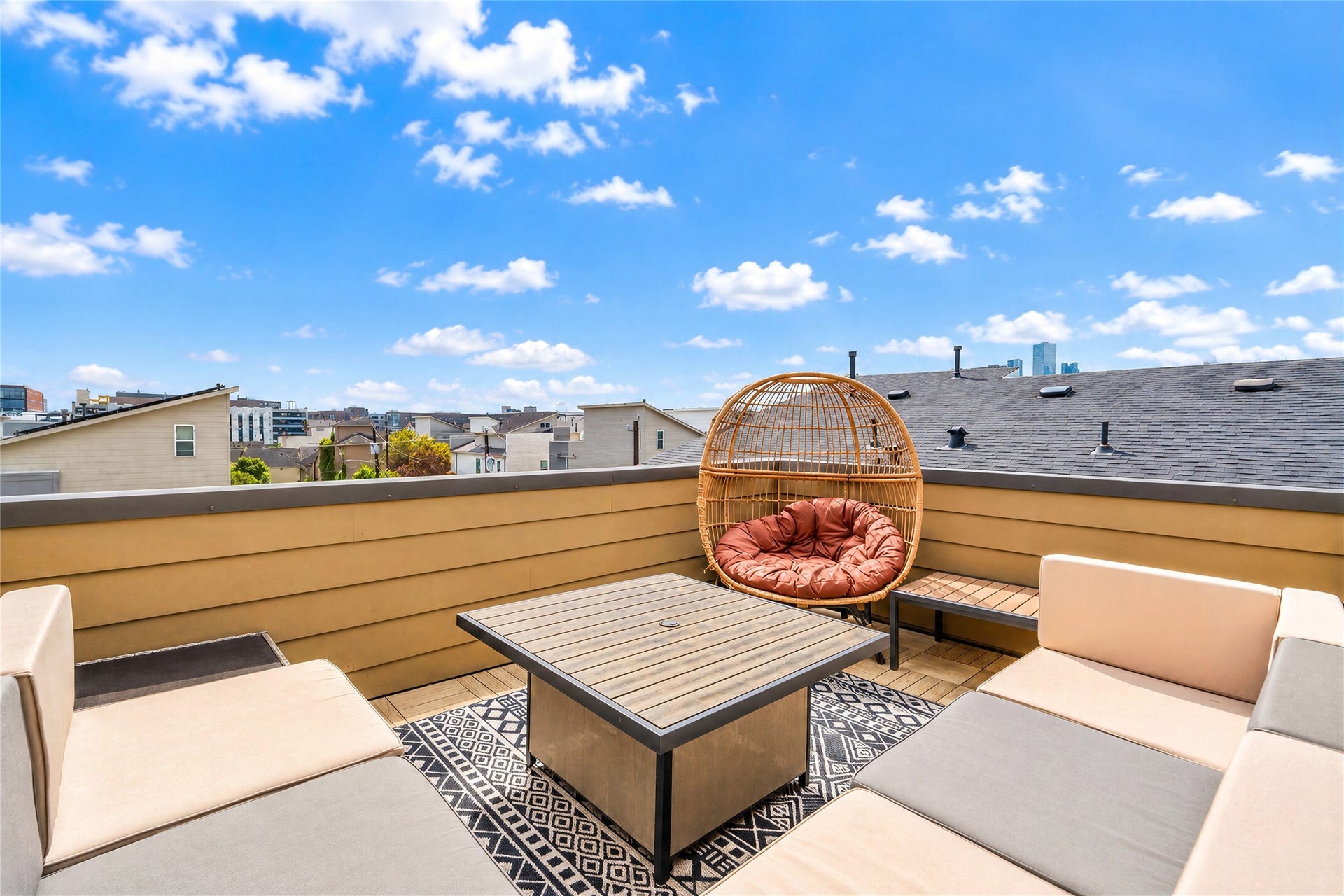 429 Meadow Street, Houston, TX 77020 429 Meadow Street, Houston, TX 77020