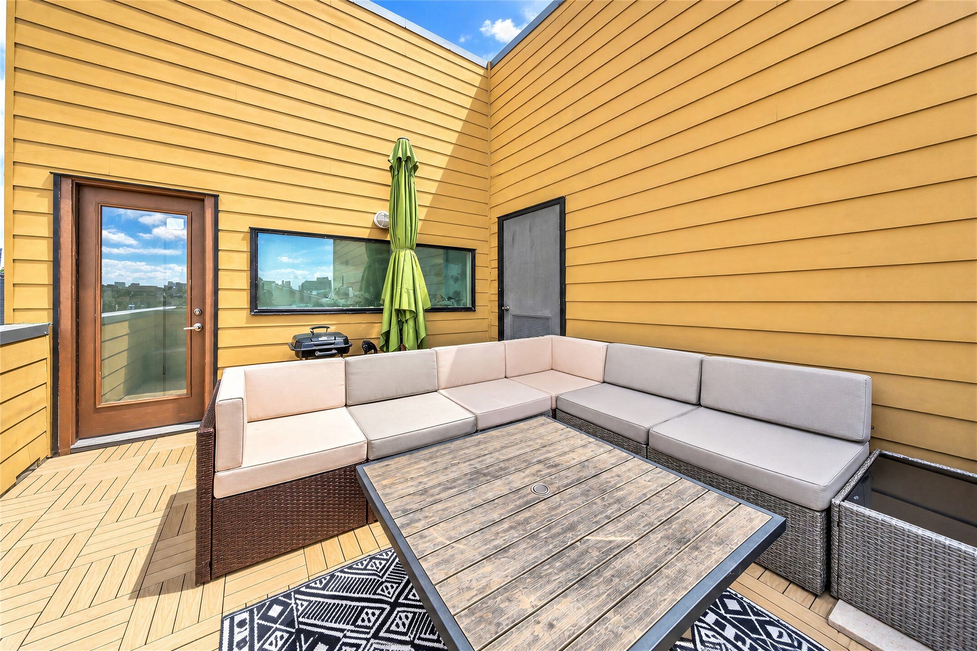 429 Meadow Street, Houston, TX 77020 429 Meadow Street, Houston, TX 77020