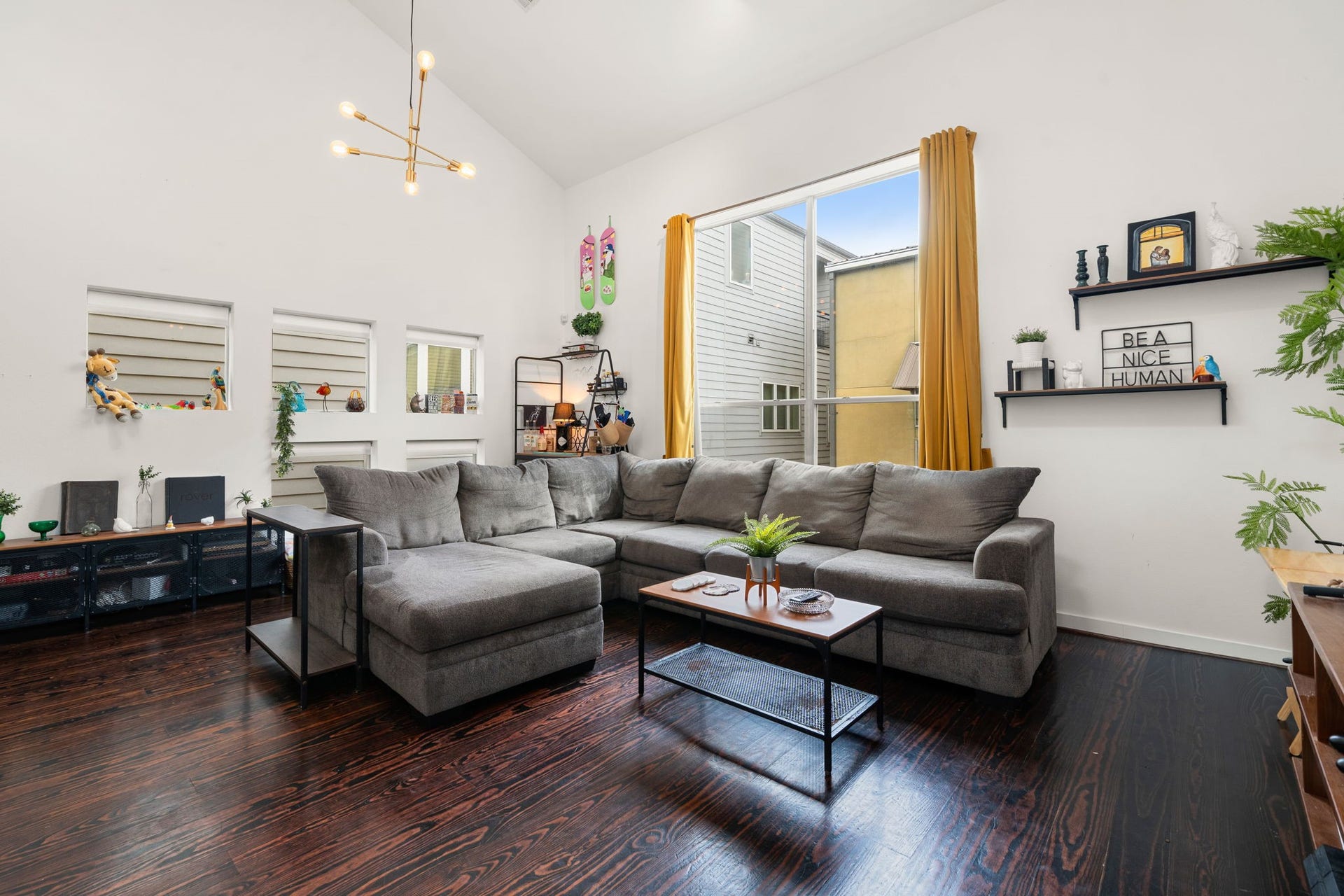 429 Meadow Street, Houston, TX 77020 429 Meadow Street, Houston, TX 77020